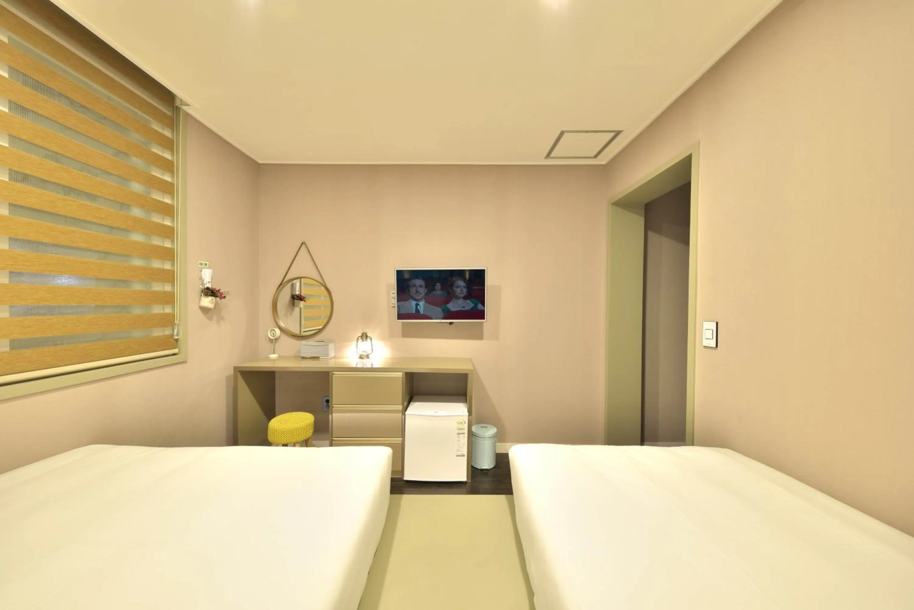 Bedroom, Bed in With U Hotel & Guesthouse