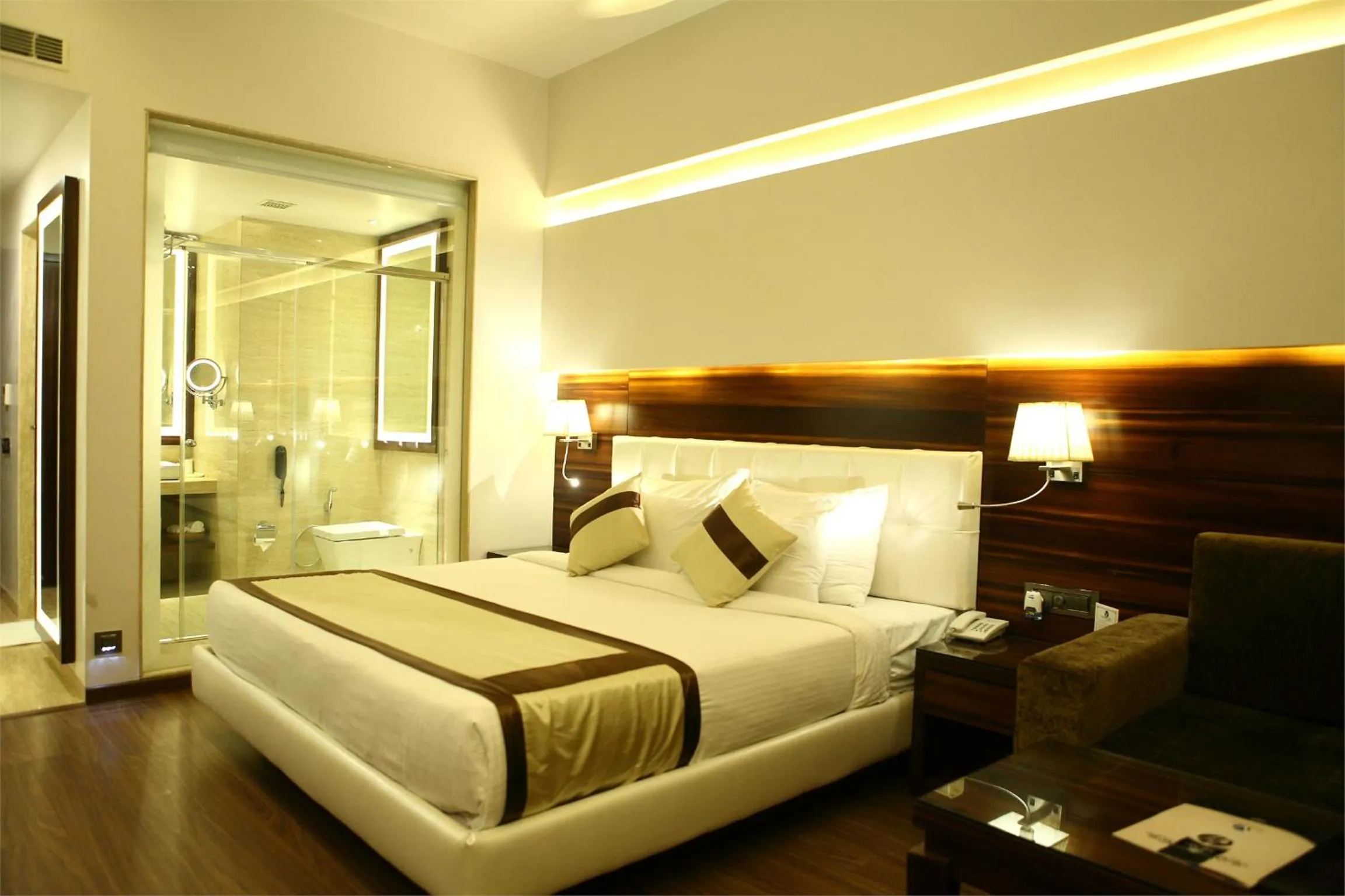 Bedroom, Bed in Viceroy Inn Dehradun