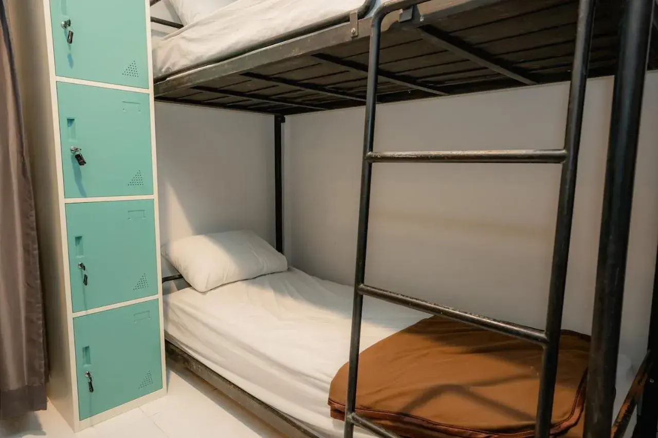 Single Bed in Female Dormitory Room in Palm Garden Kuta Single Bed in Female Dormitory Room in Palm Garden Kuta