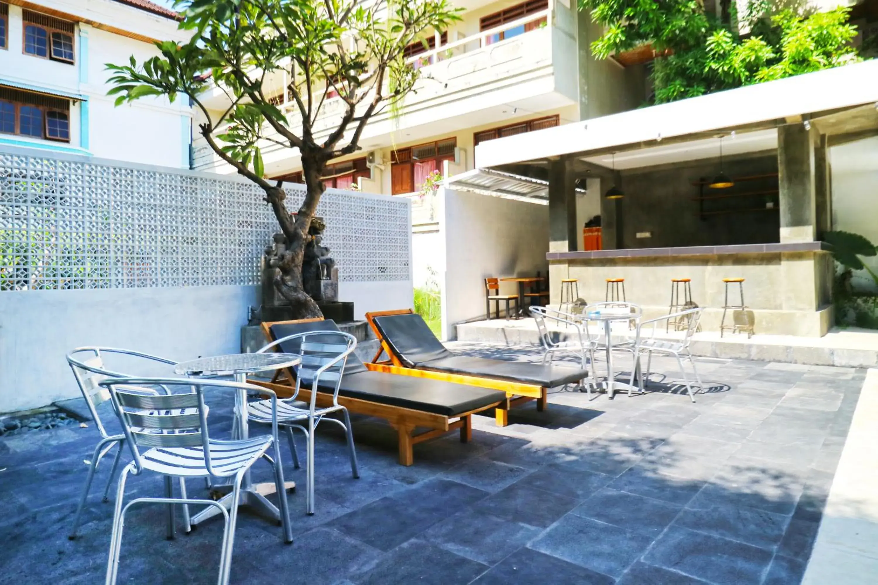 Swimming pool in Palm Garden Kuta Swimming pool in Palm Garden Kuta