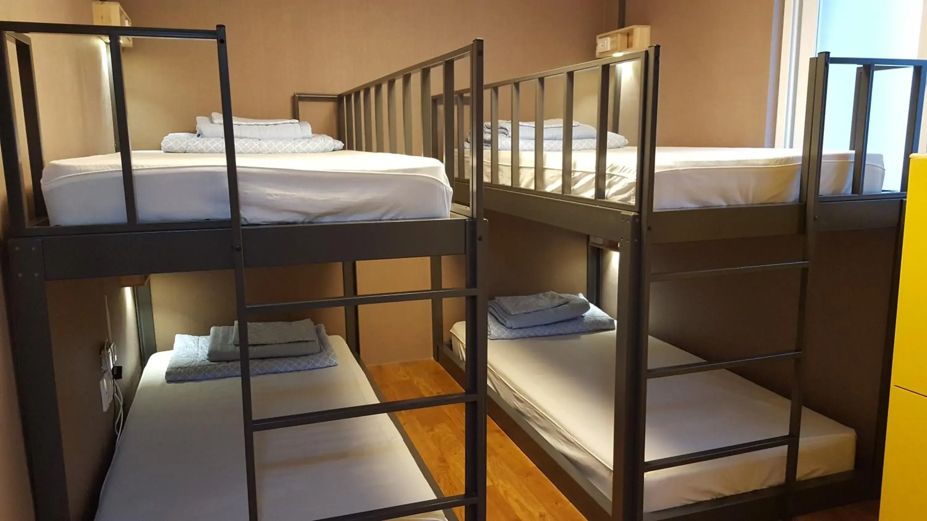 Bed in 4-Bed Female Dormitory Room in Seri Inn Guesthouse Bed in 4-Bed Female Dormitory Room in Seri Inn Guesthouse