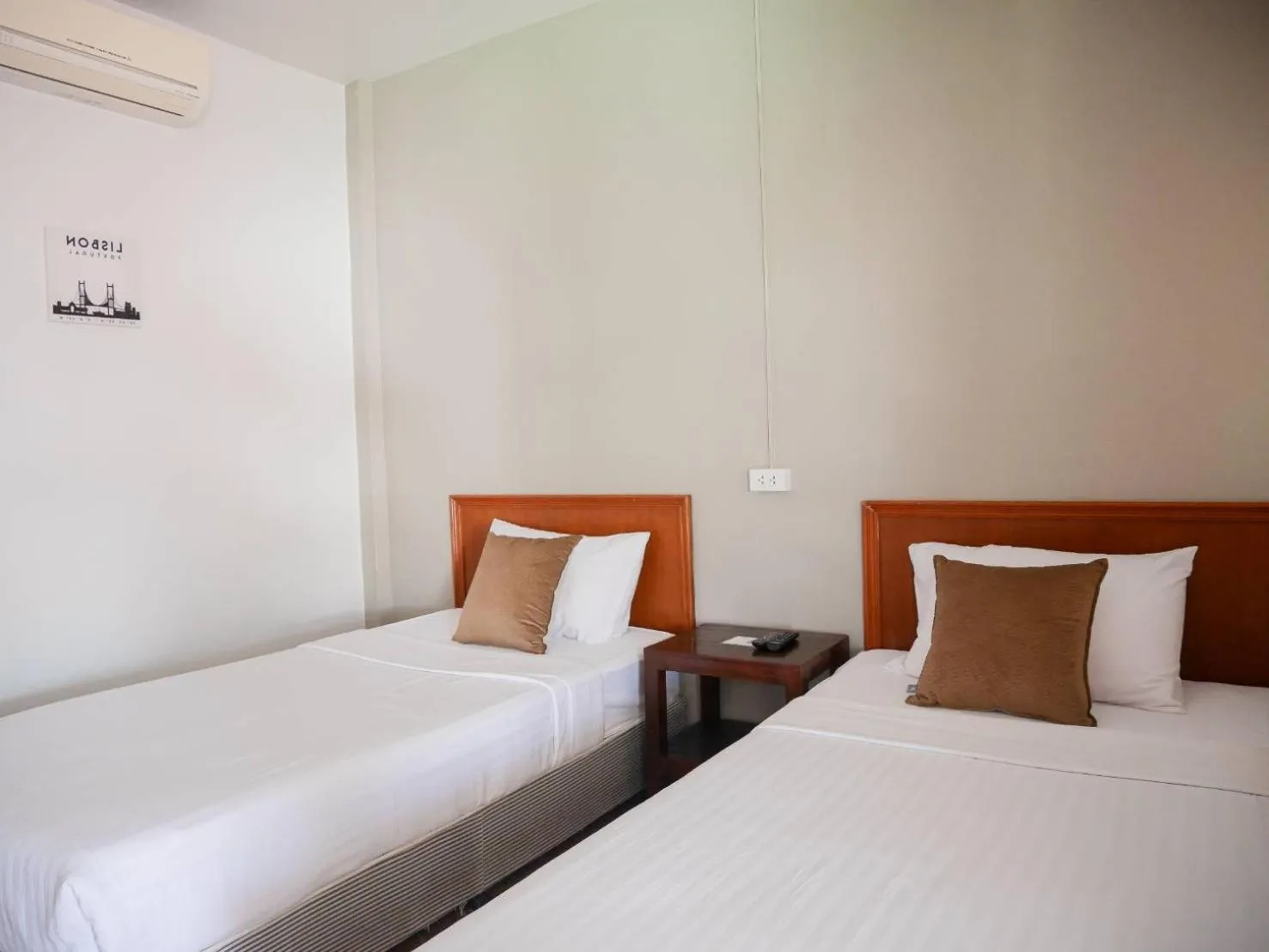 Bedroom in Orchid House