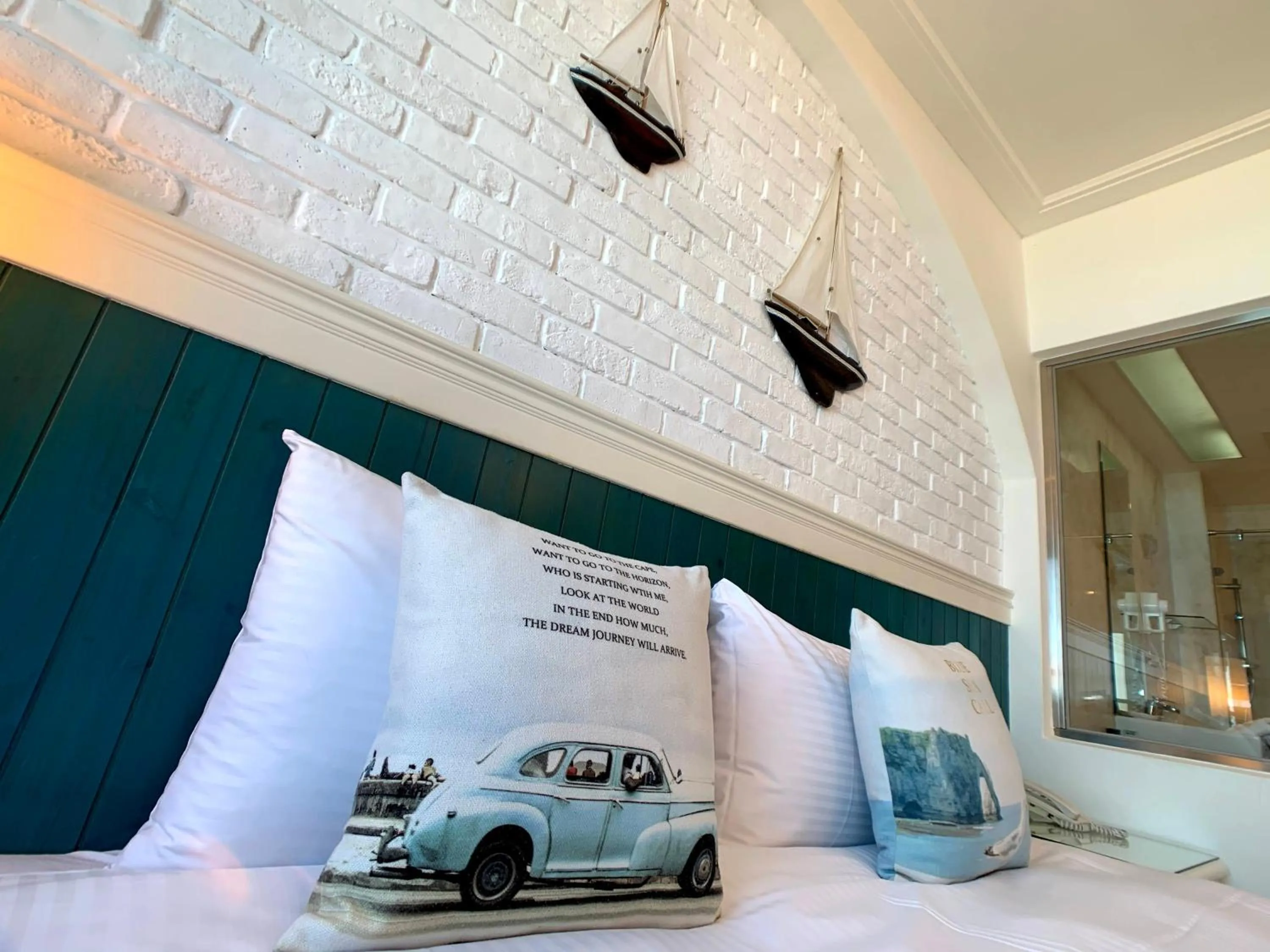 Decorative detail, Bed in Hotel Bayview