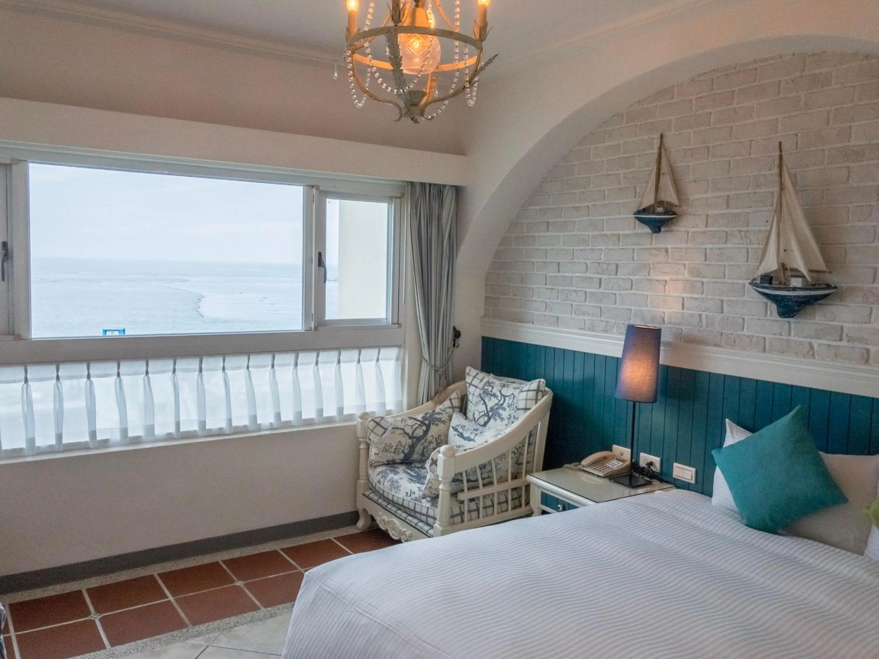 Decorative detail, Bed in Hotel Bayview