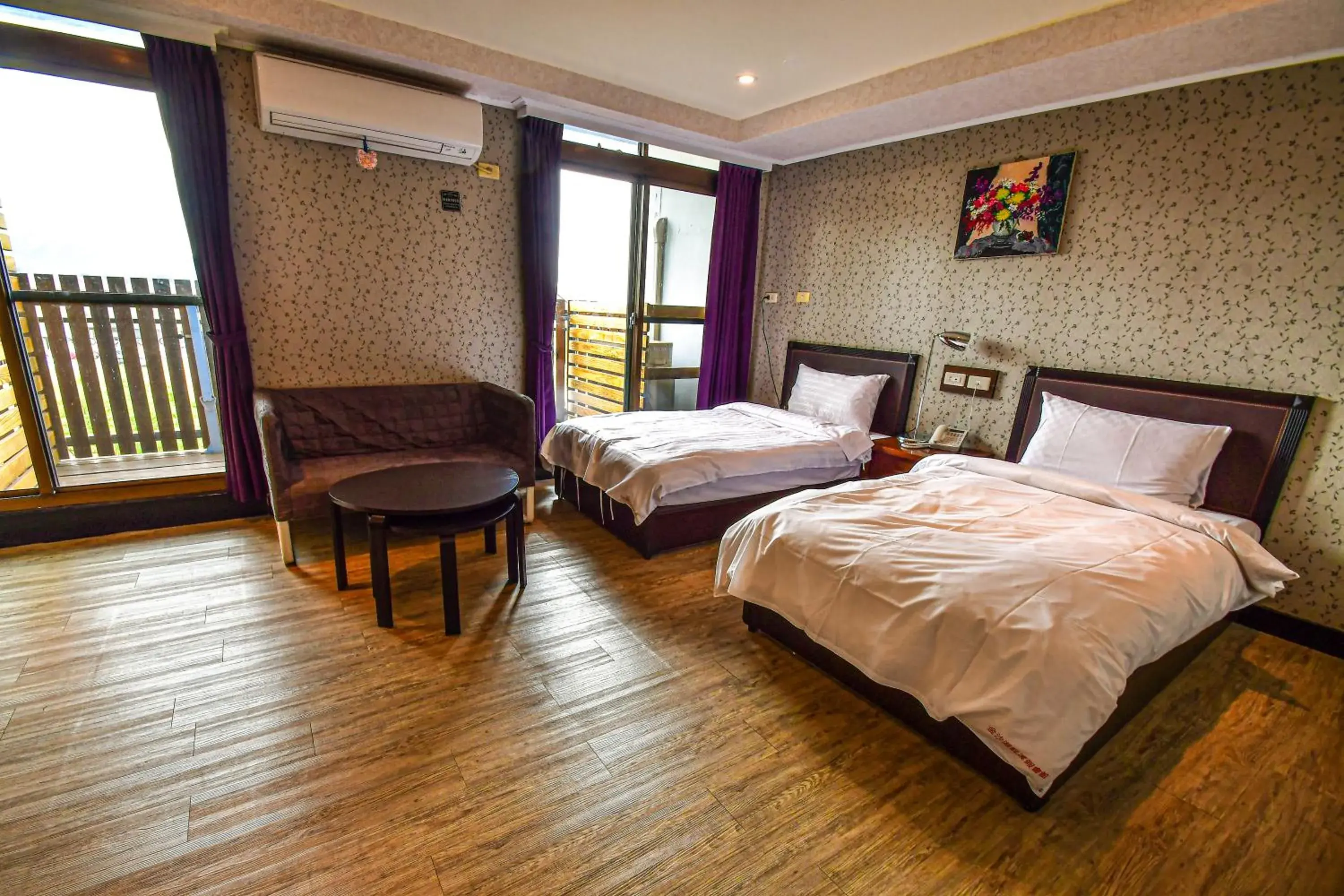 Bed in Jinsa Lakeside View Resort Bed in Jinsa Lakeside View Resort