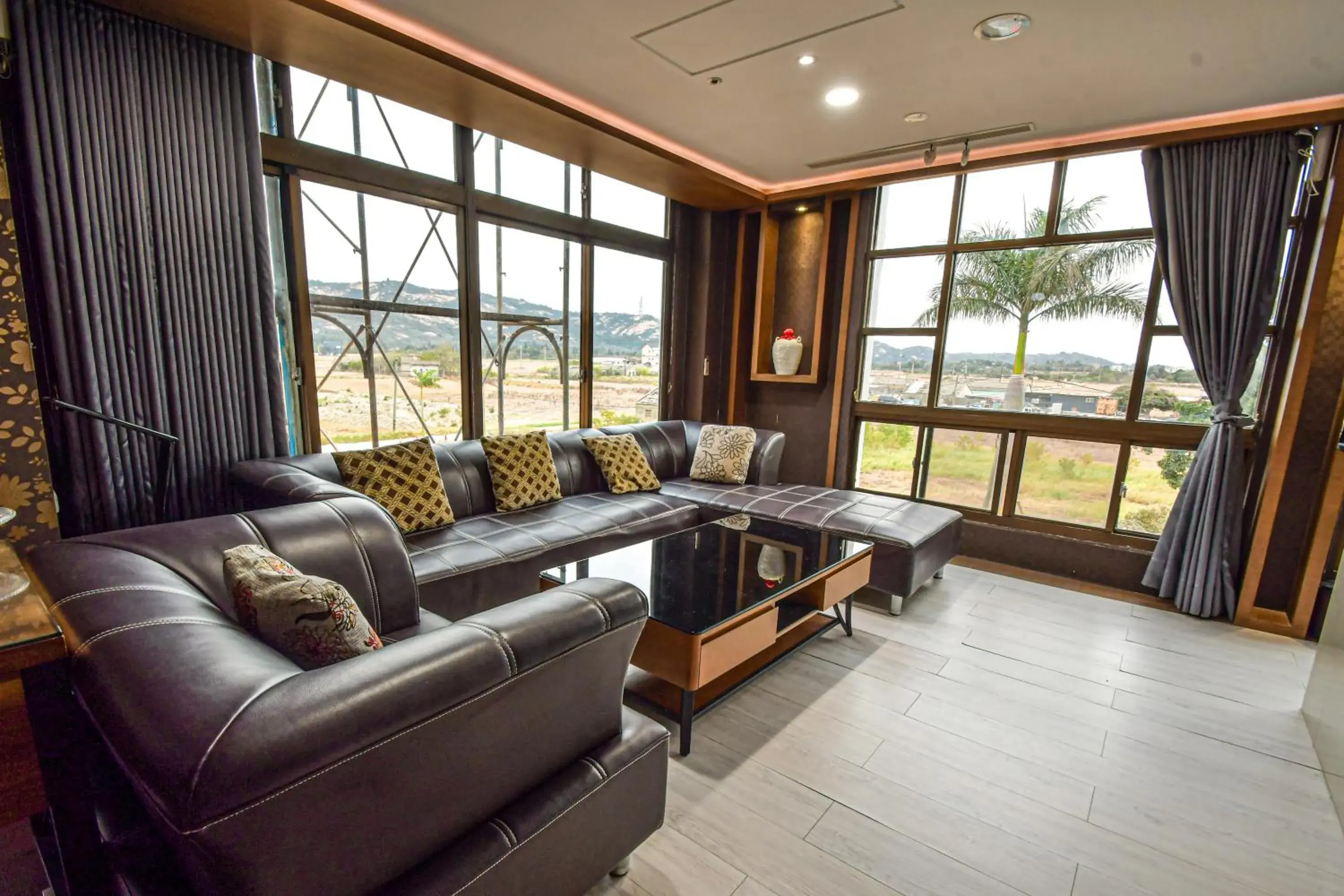 Living room in Jinsa Lakeside View Resort Living room in Jinsa Lakeside View Resort