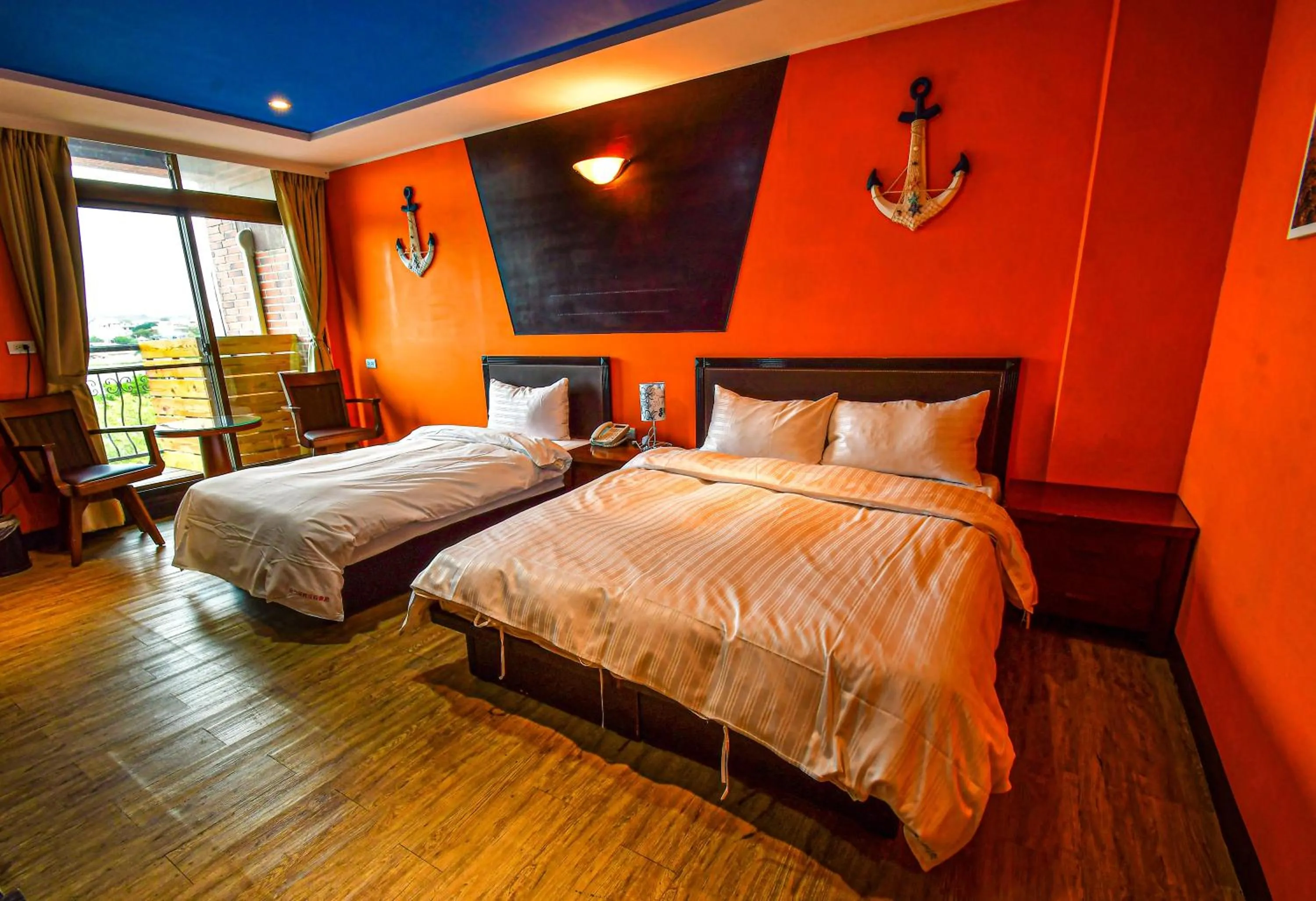 Bed in Jinsa Lakeside View Resort