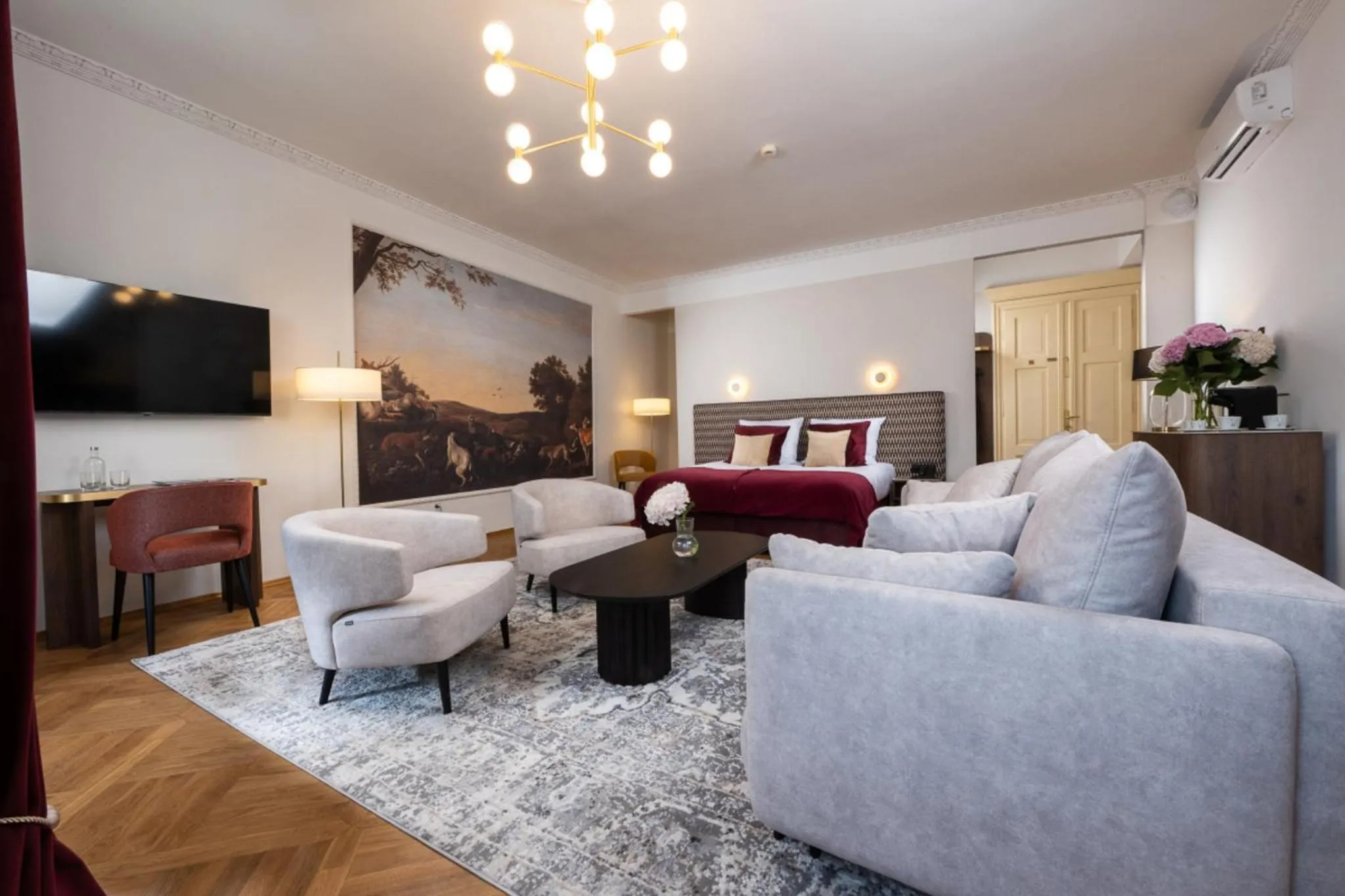 TV and multimedia in Hotel Palladian