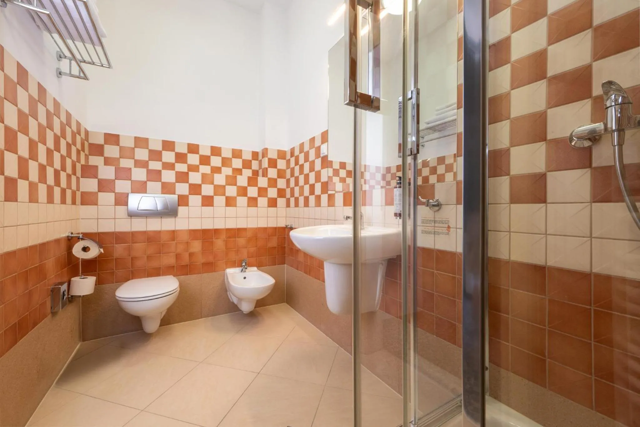 Shower in Hotel Palladian