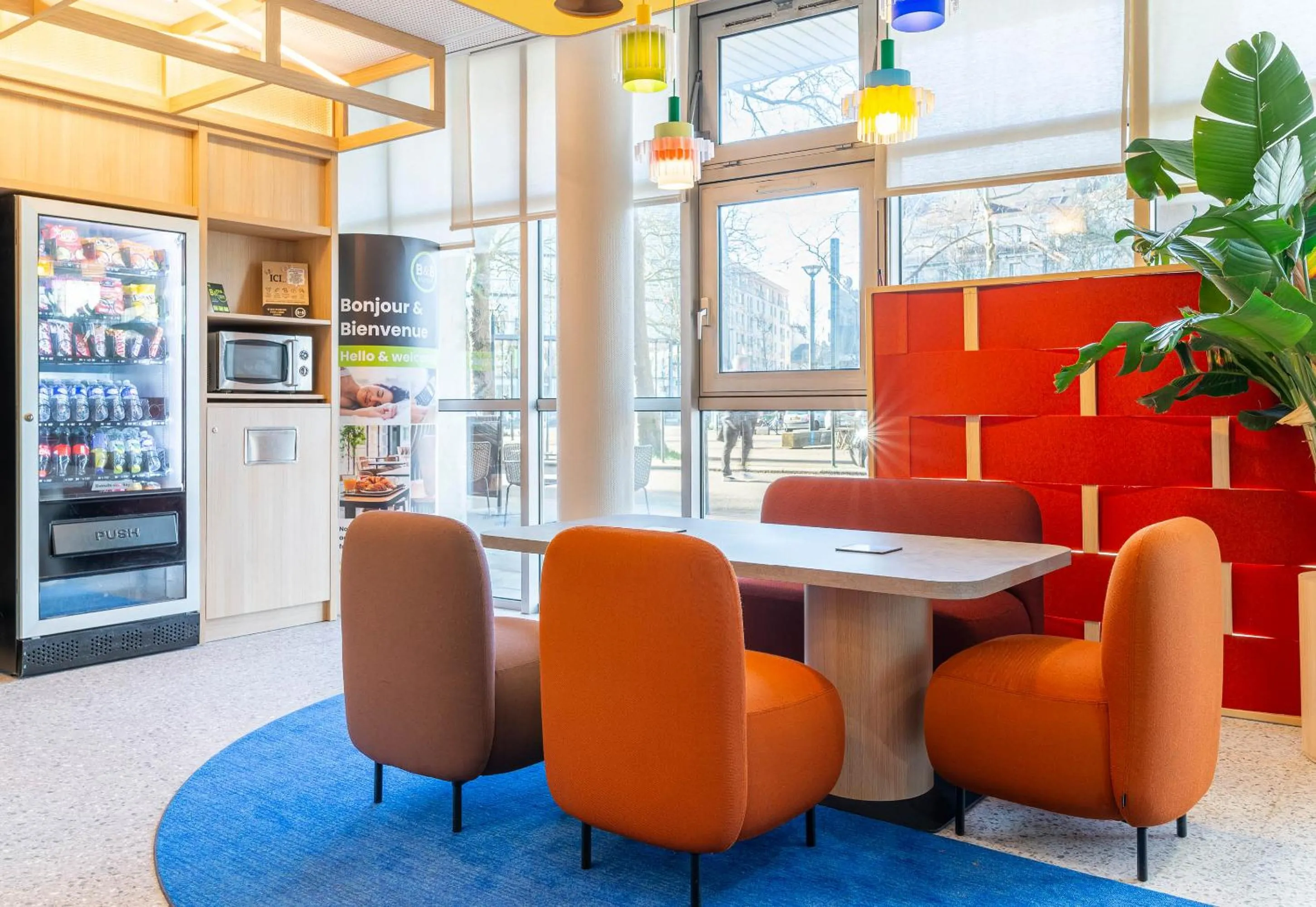 Lobby or reception in B&B HOTEL Nantes Centre