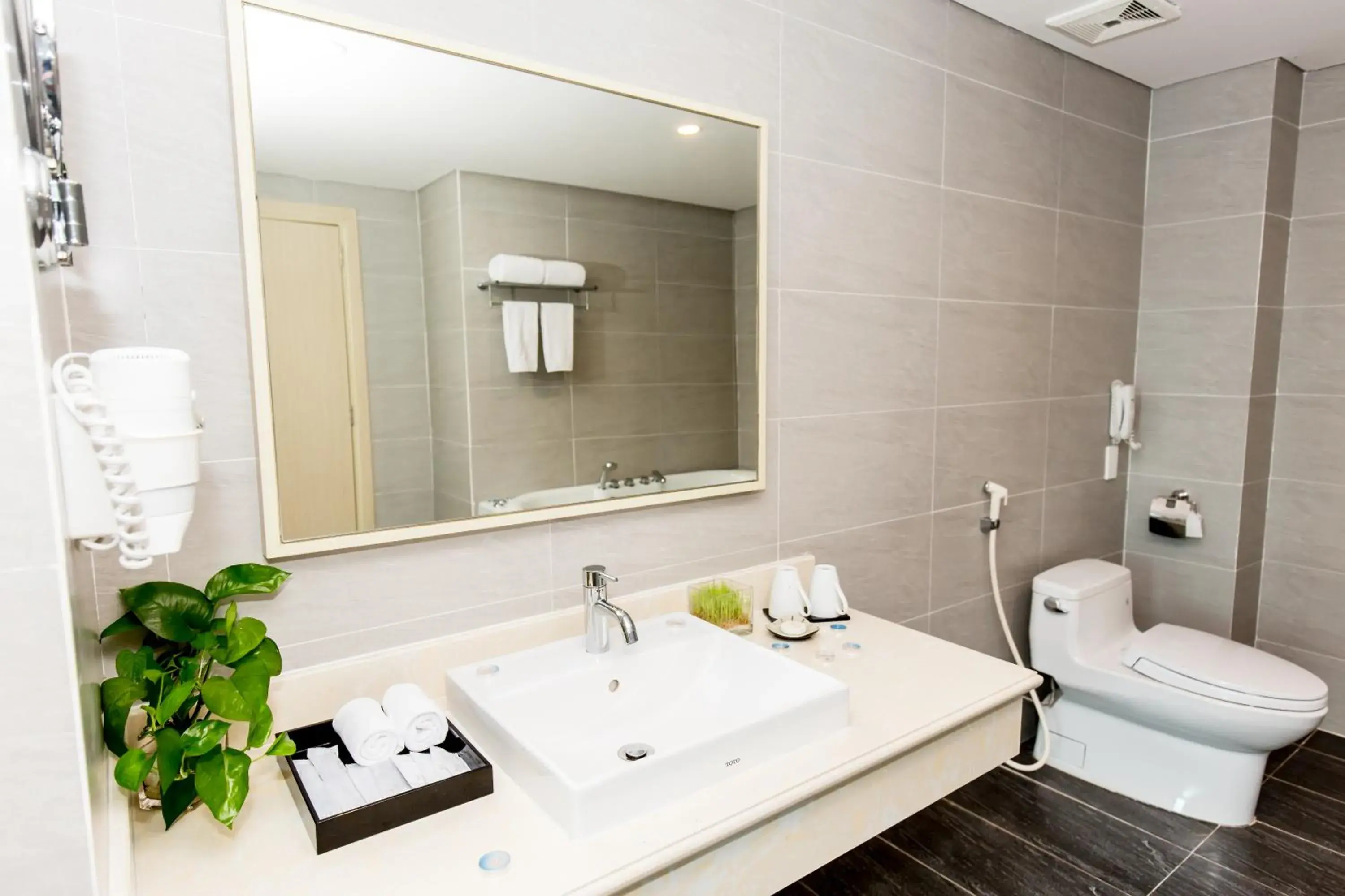 Executive Suite in Muong Thanh Luxury Dien Lam Executive Suite in Muong Thanh Luxury Dien Lam