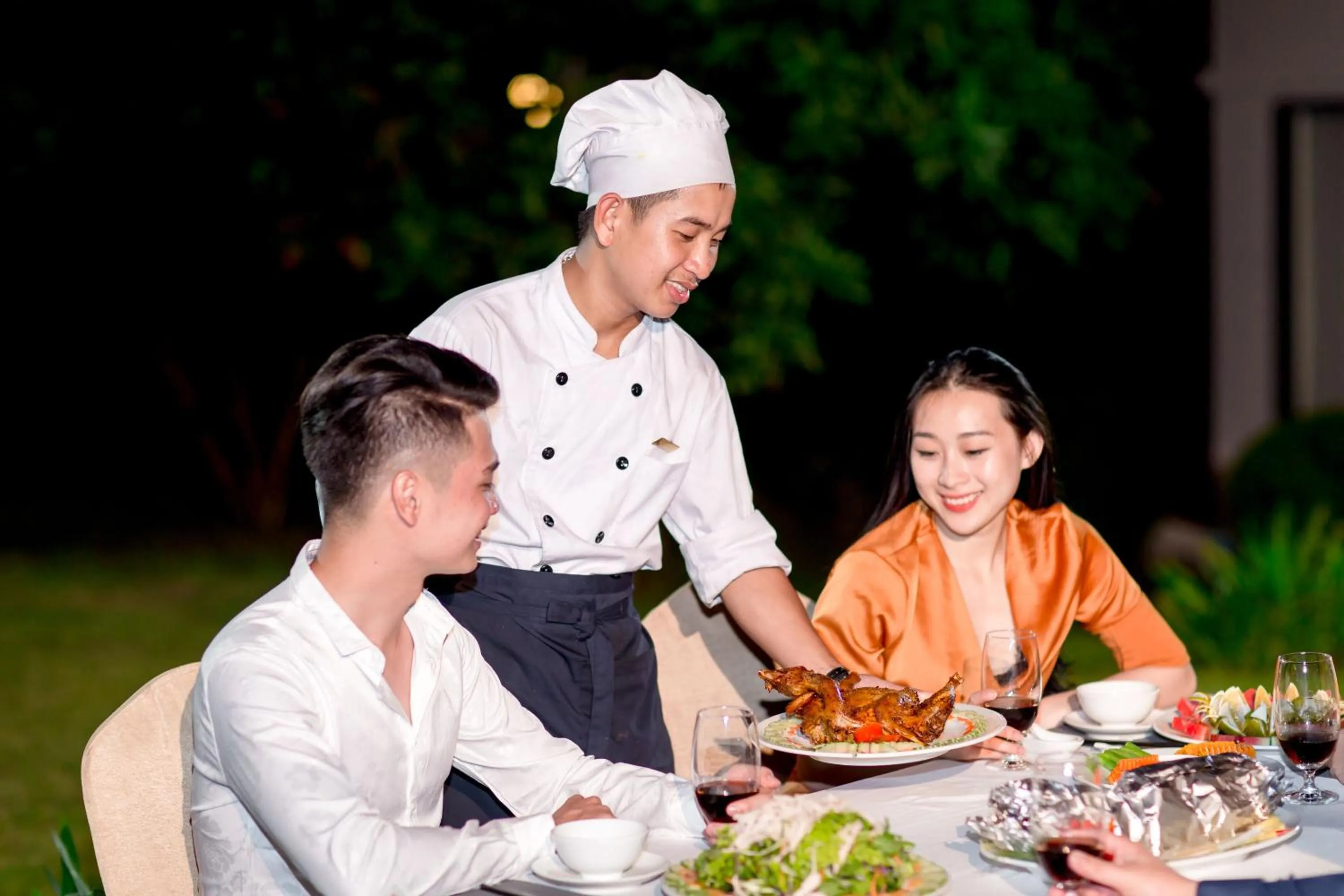 Night in Muong Thanh Luxury Dien Lam