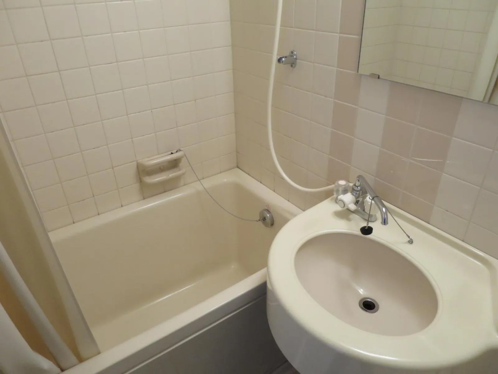 Shower in Hotel Heisei