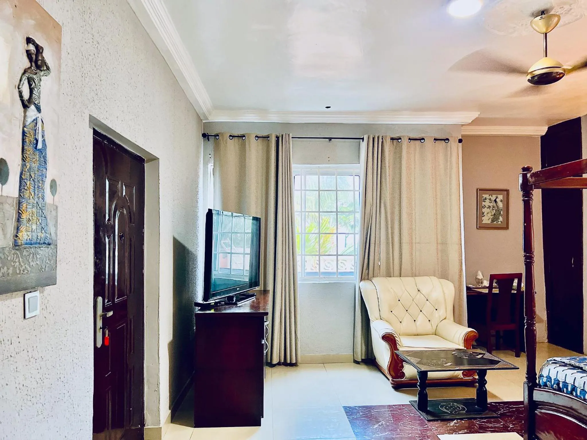 Coconut Pointe Villa & Beach Resort