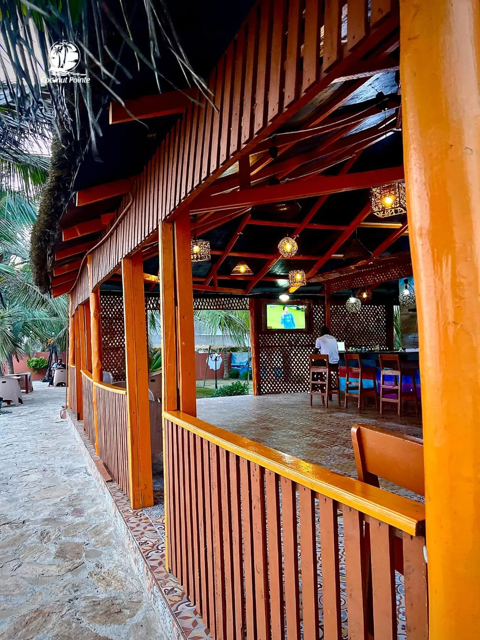 Restaurant/places to eat in Coconut Pointe Villa & Beach Resort
