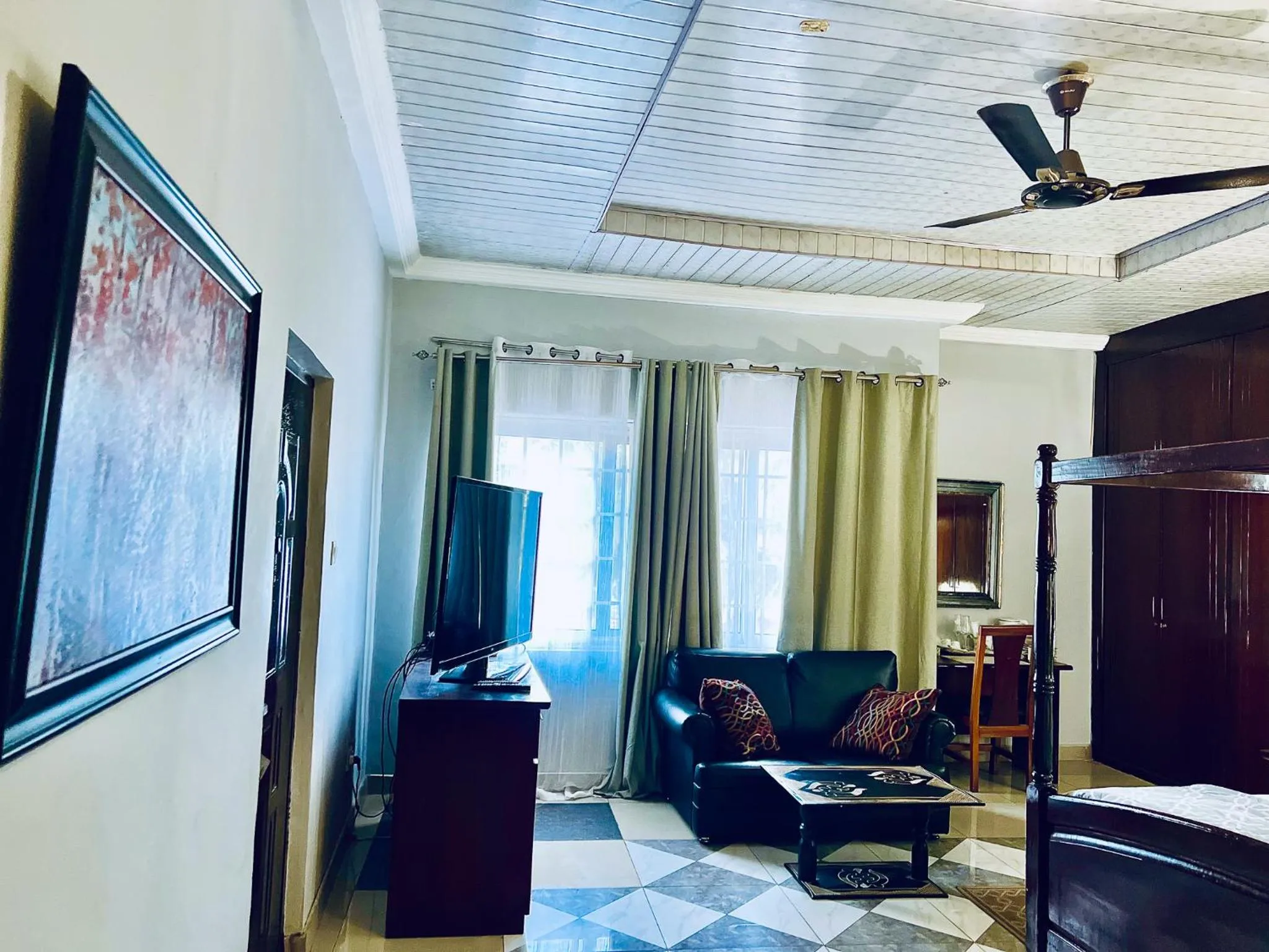 Coconut Pointe Villa & Beach Resort