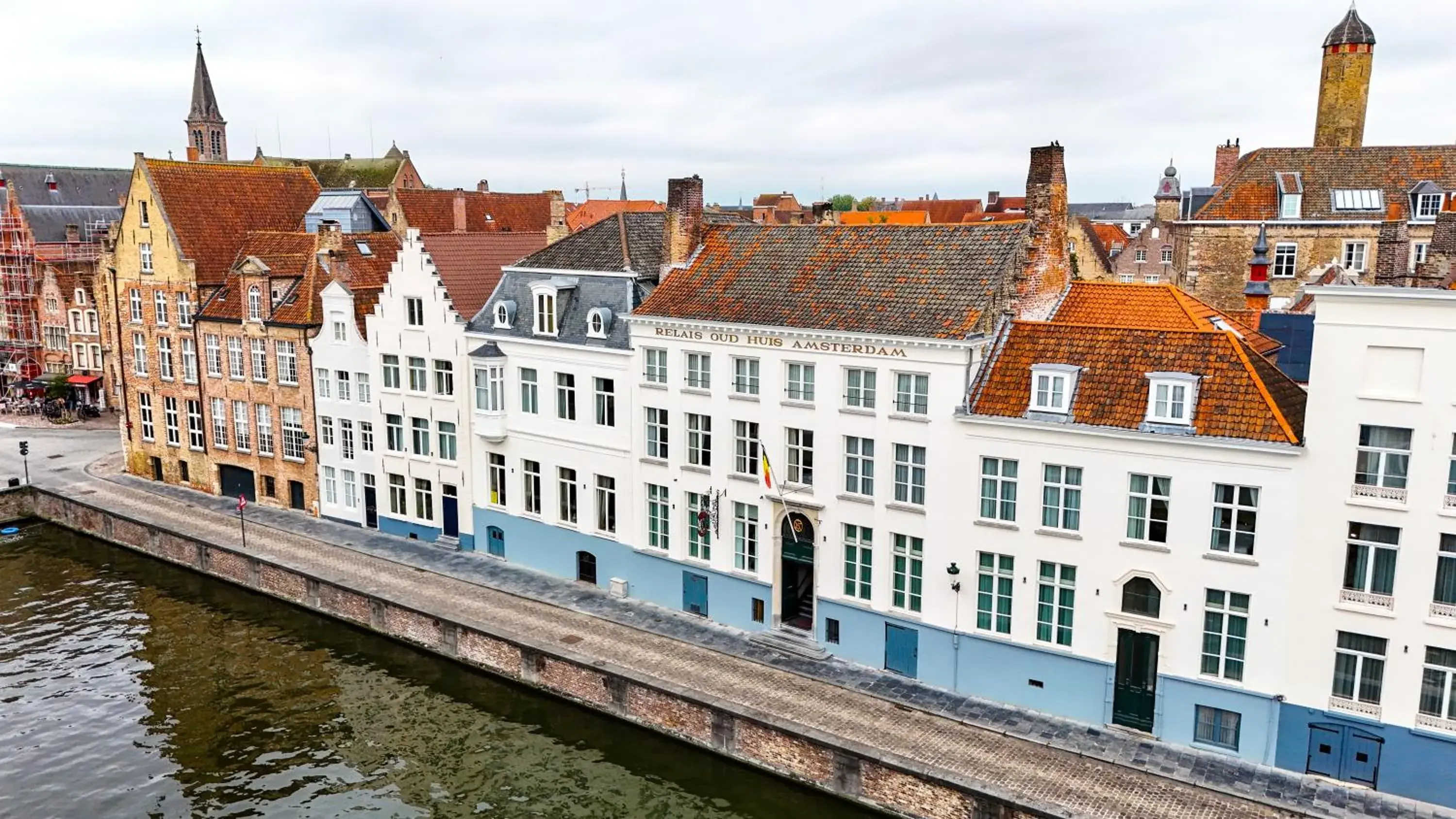 Property building in Martin's Relais Property building in Martin's Relais