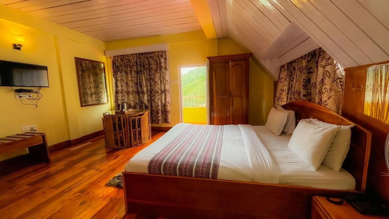 Bed in Pemaling Lords Inn Dirang