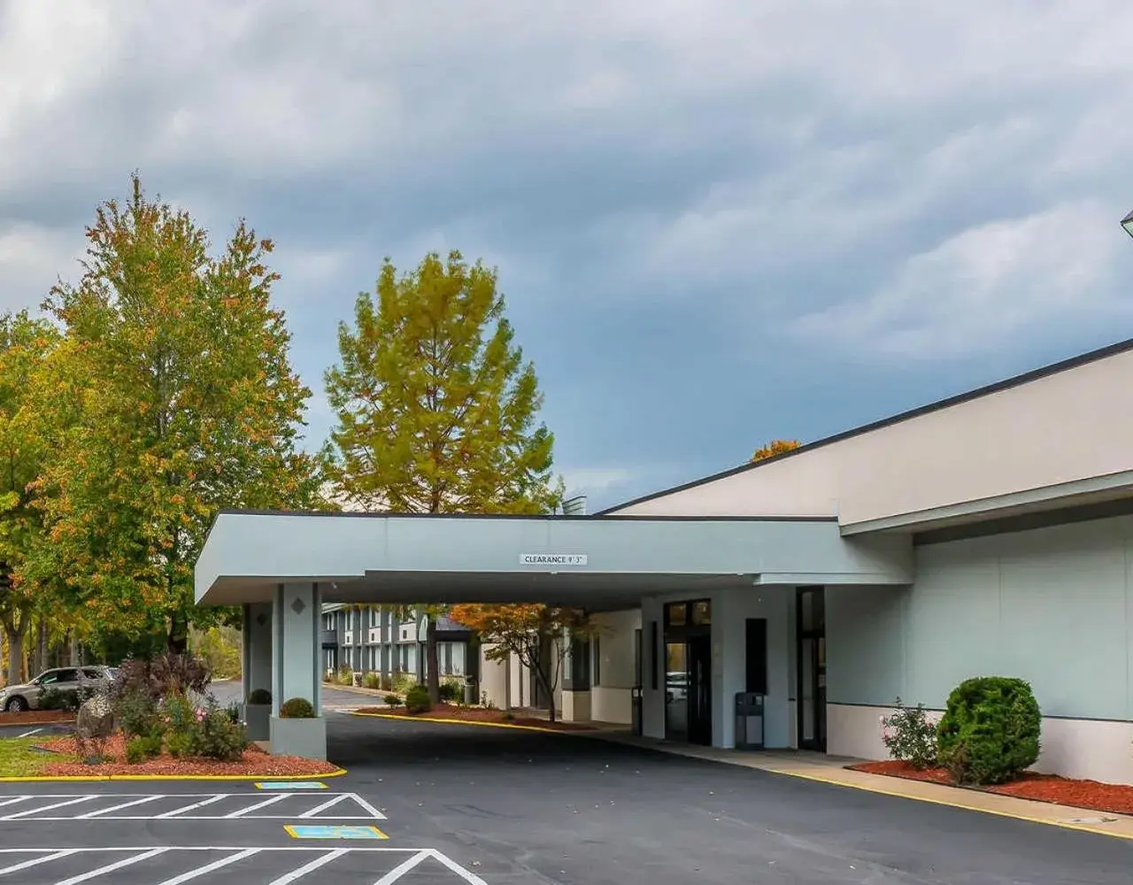 Property building in Clarion Inn Belle Vernon Property building in Clarion Inn Belle Vernon