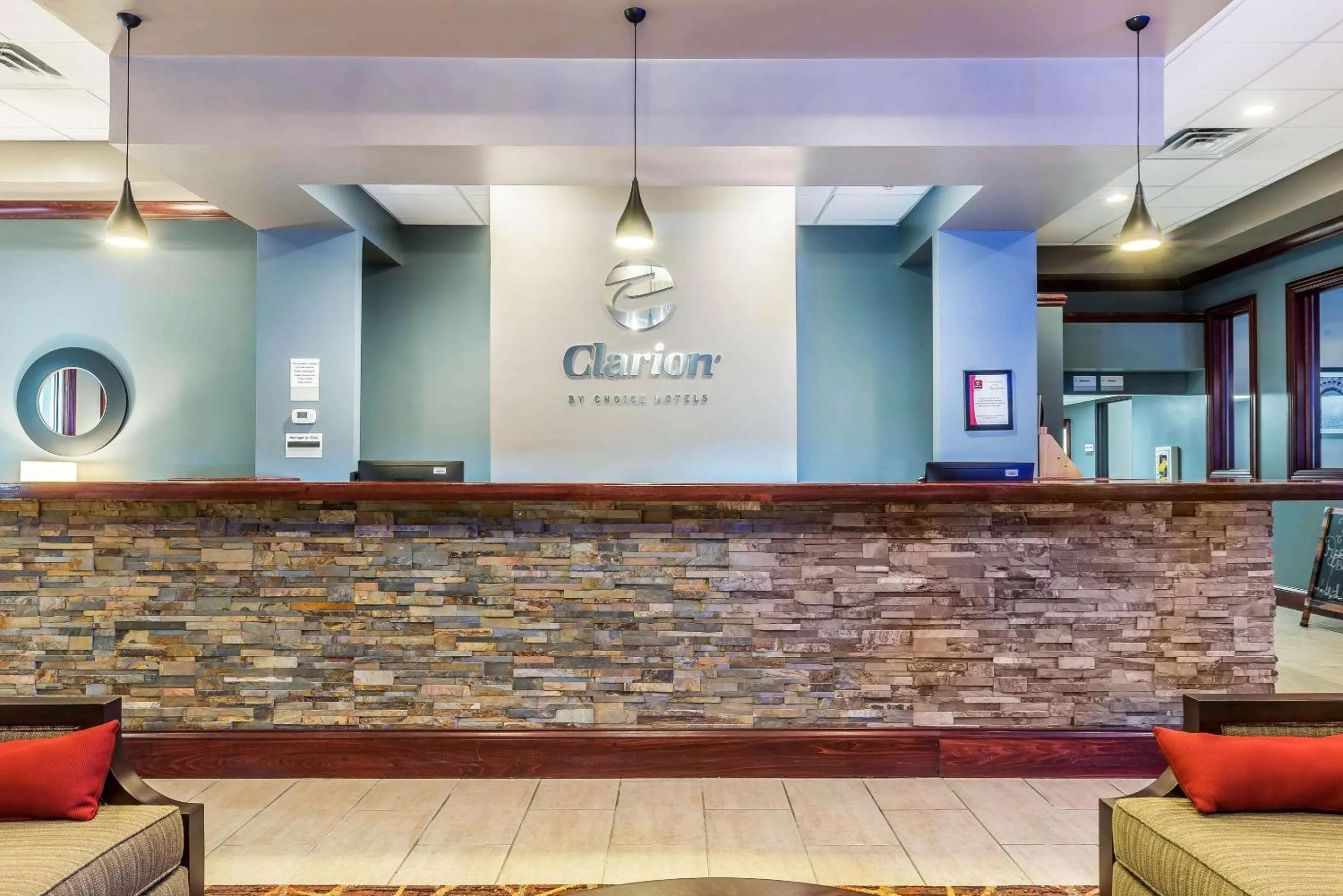 Lobby or reception in Clarion Inn Belle Vernon