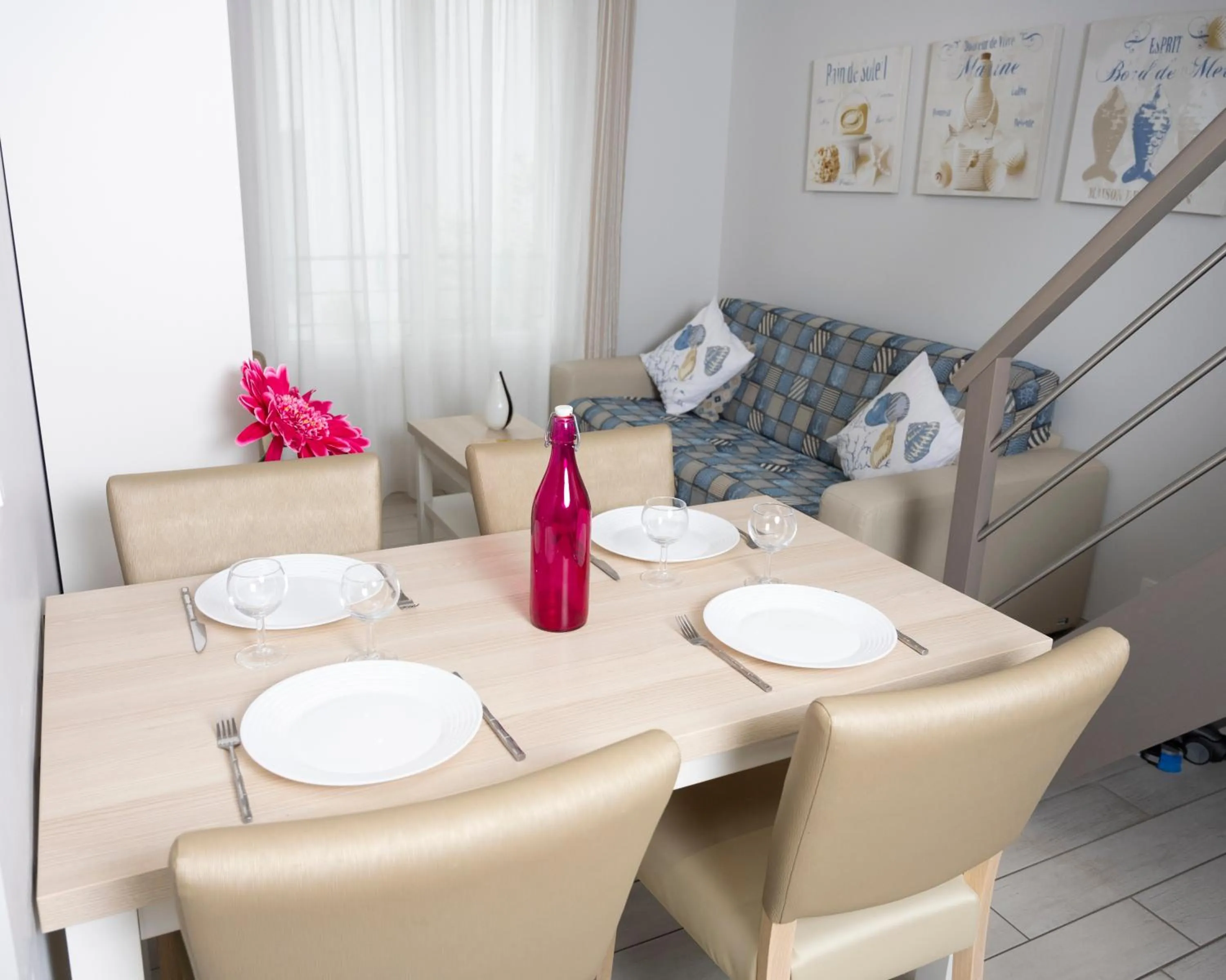 Living room in Hotel La Ciotat - A deux pas de l'eau