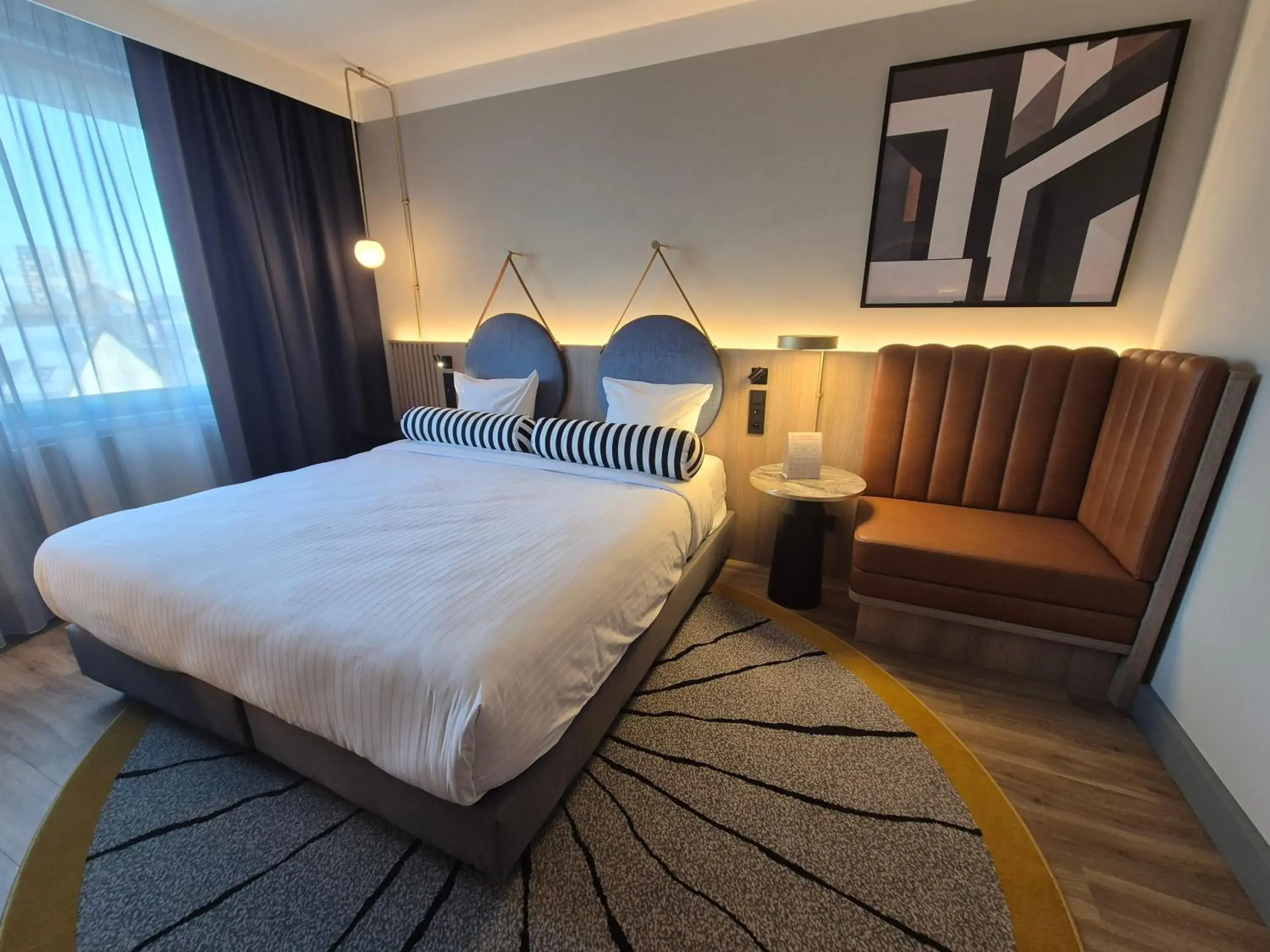 Seating area, Bed in Gresham Belson Hotel Brussels Seating area, Bed in Gresham Belson Hotel Brussels