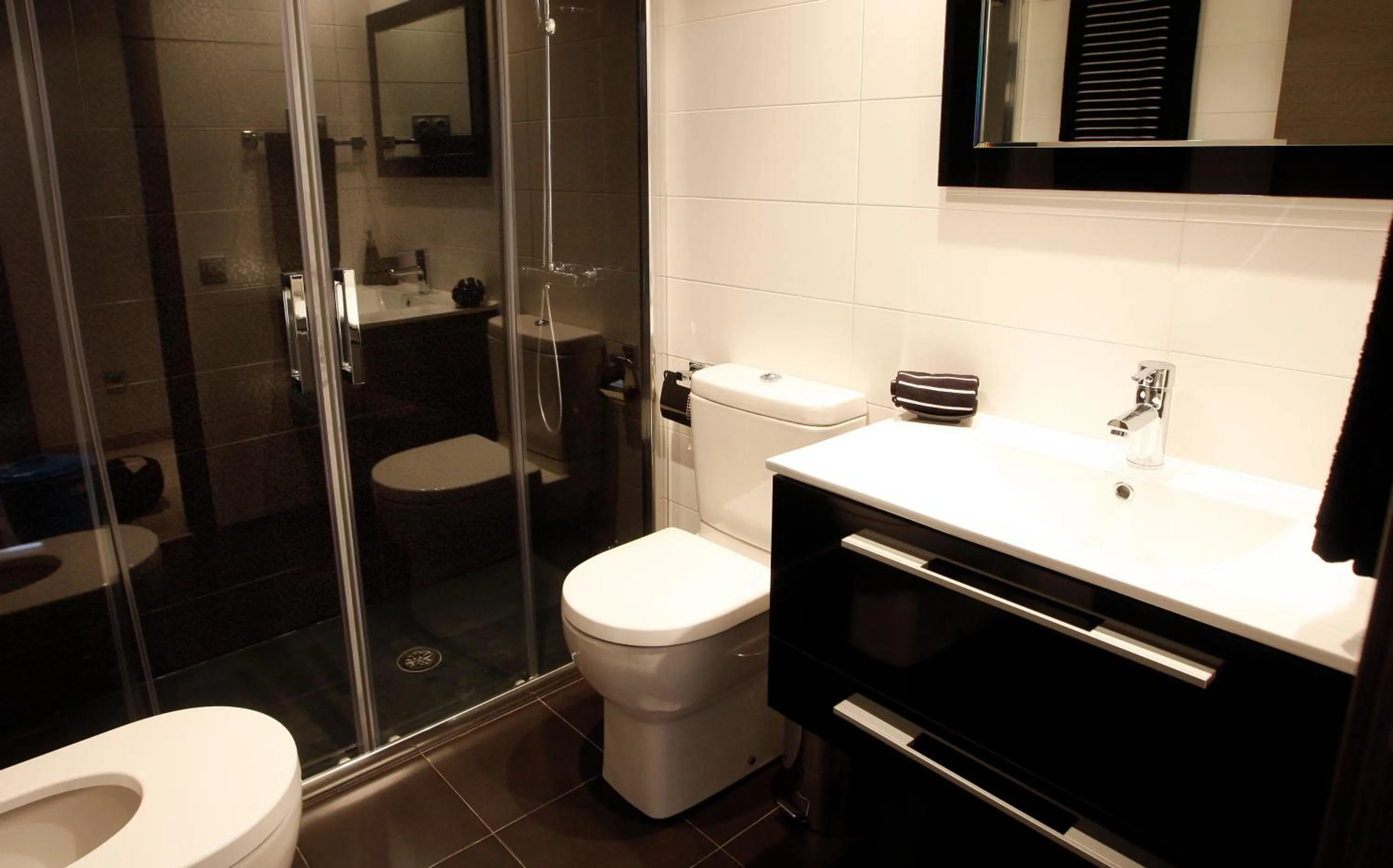 Shower in Apartamentos Real Lleida