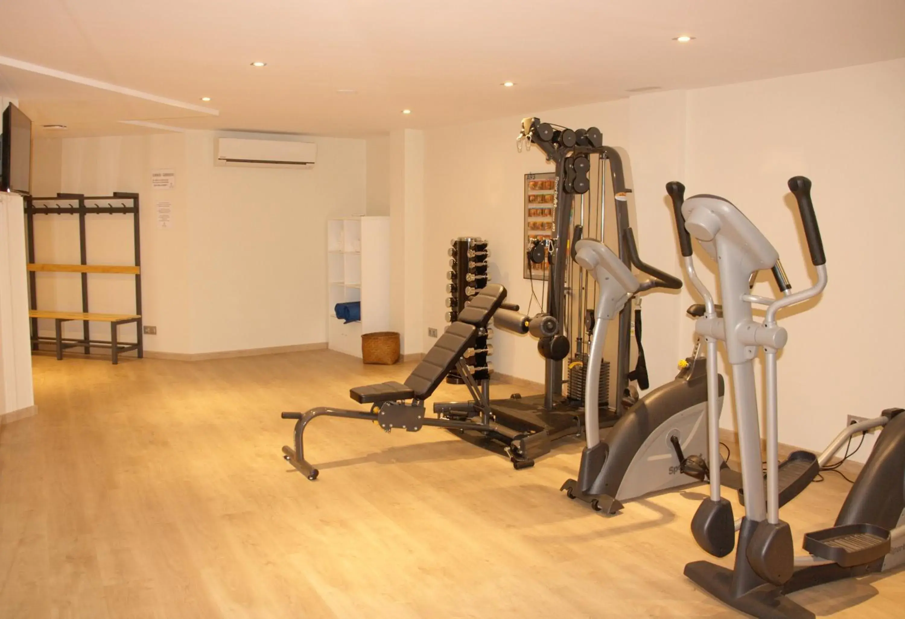 Fitness centre/facilities in Apartamentos Real Lleida Fitness centre/facilities in Apartamentos Real Lleida