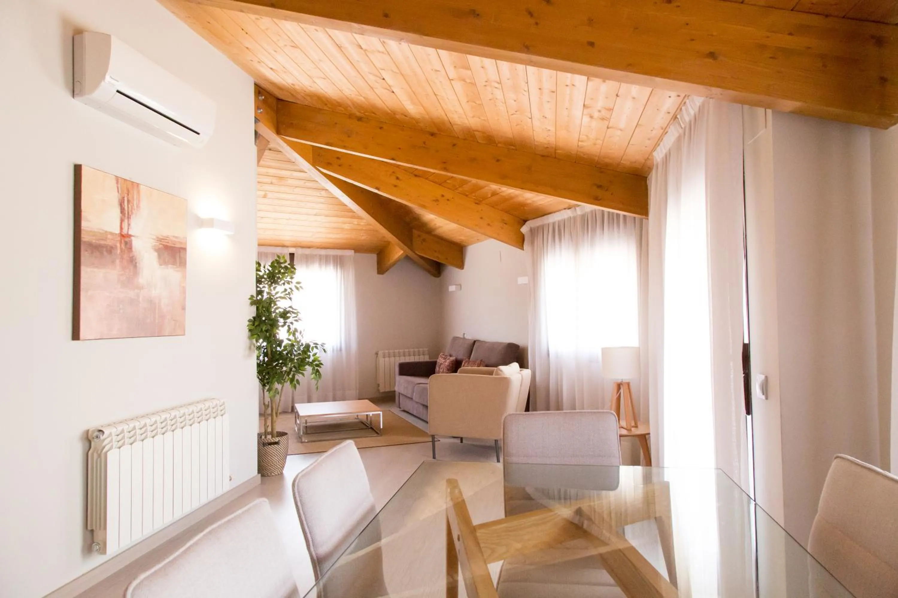 TV and multimedia in Apartamentos Real Lleida