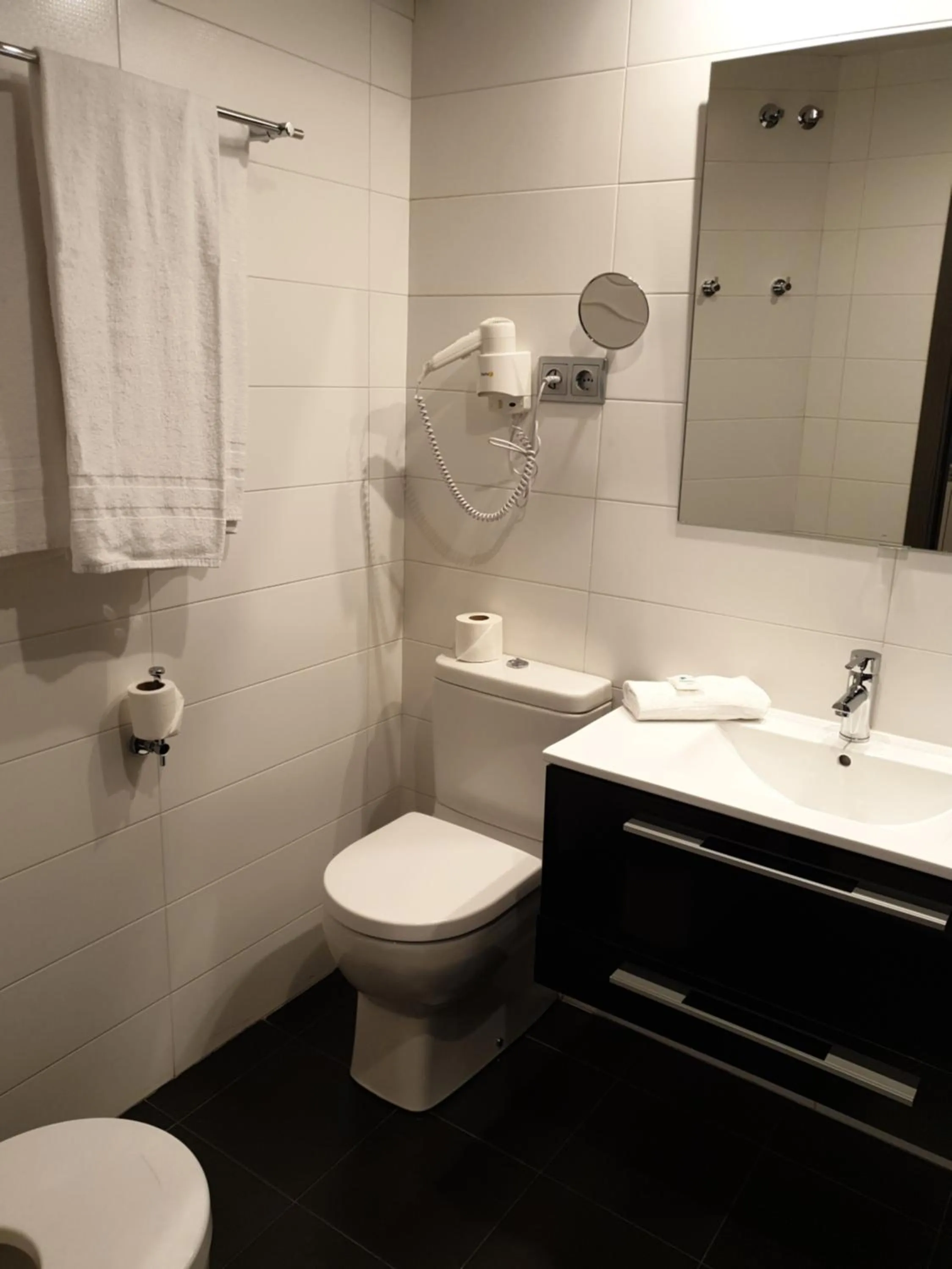 Bathroom in Apartamentos Real Lleida