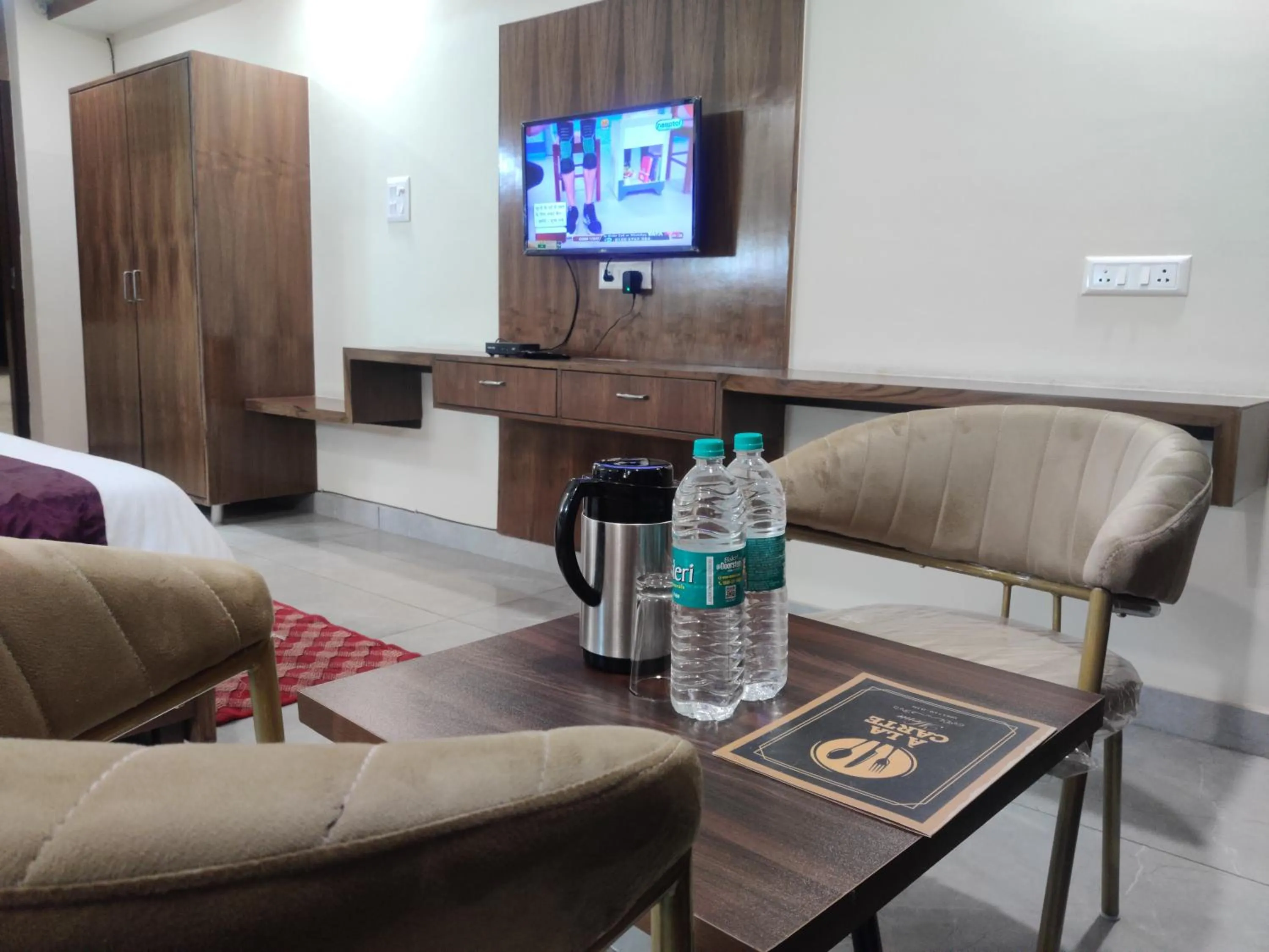 Communal lounge/ TV room in Hotel HV