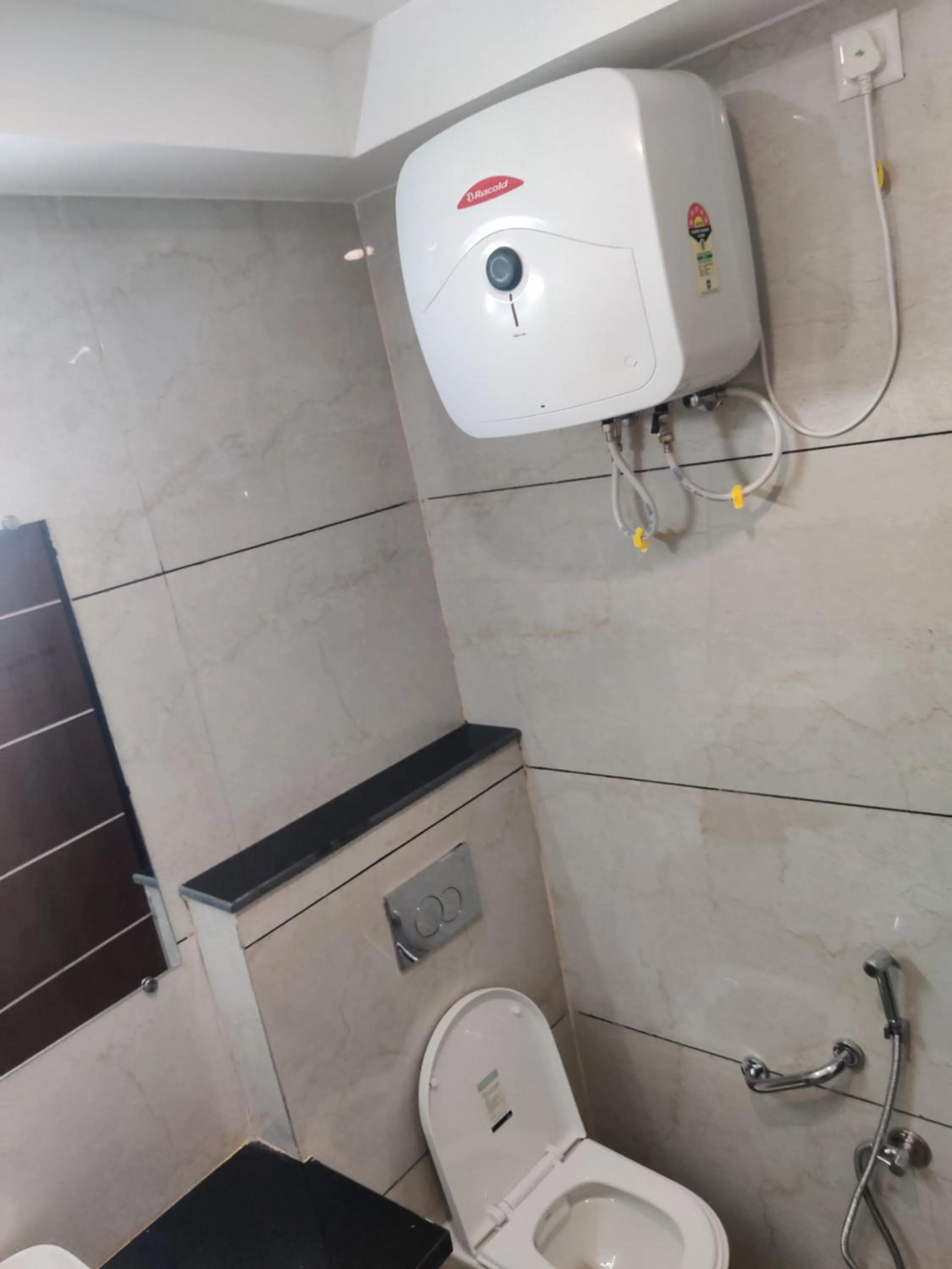 Toilet in Hotel HV