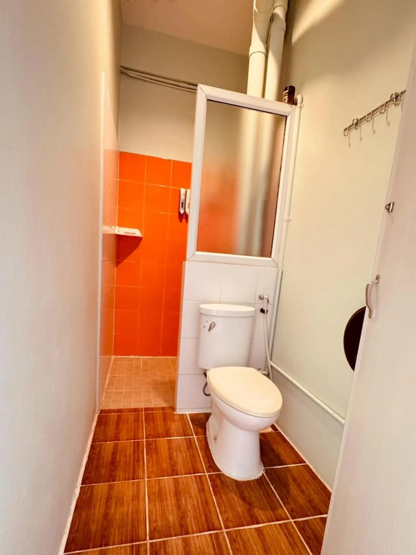 Shower in Baan Nampetch Hostel