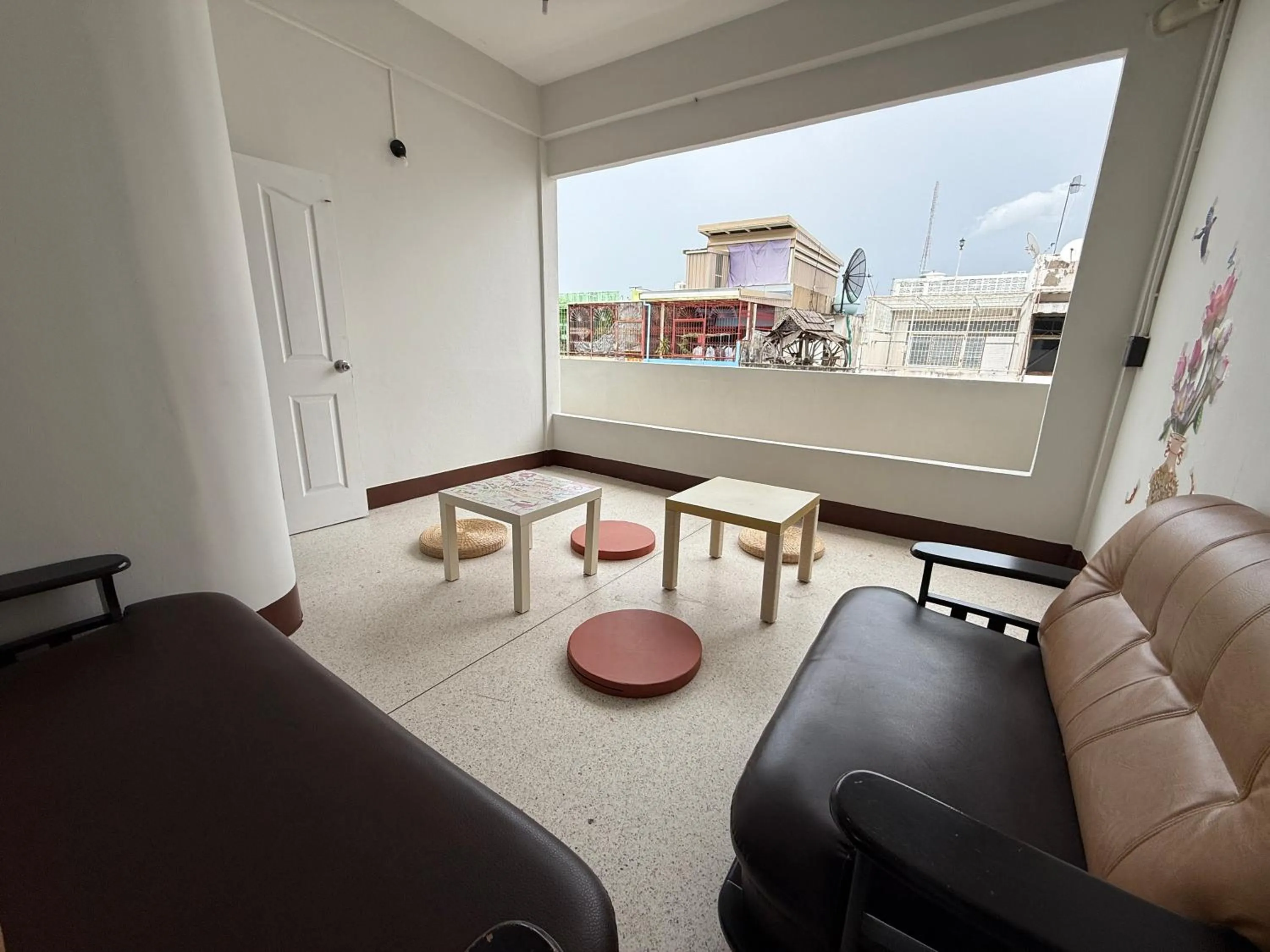 Balcony/Terrace in Baan Nampetch Hostel