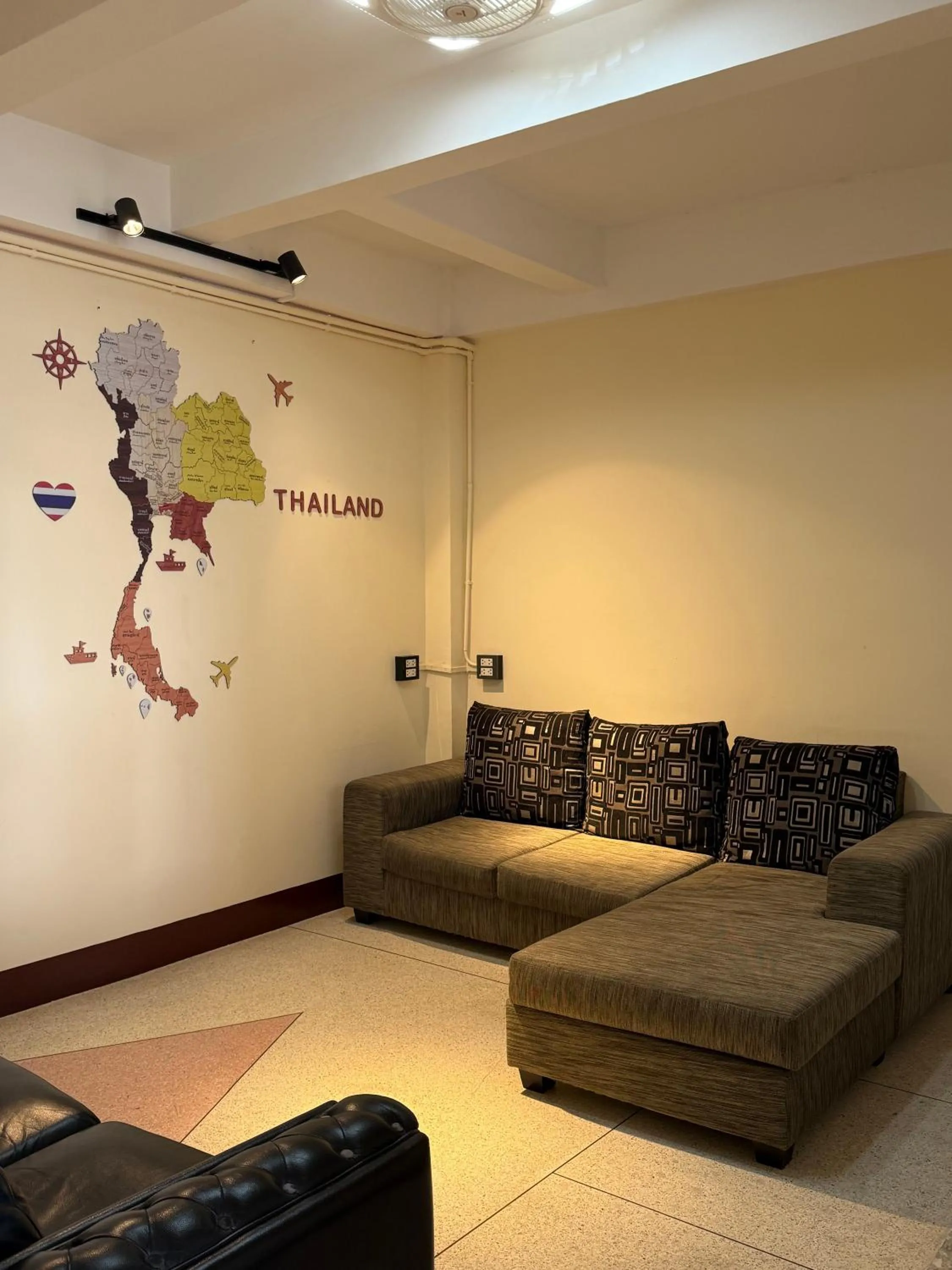 Living room in Baan Nampetch Hostel