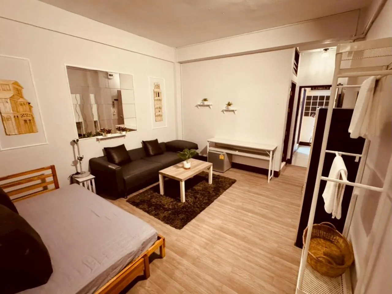 Living room, Bed in Baan Nampetch Hostel