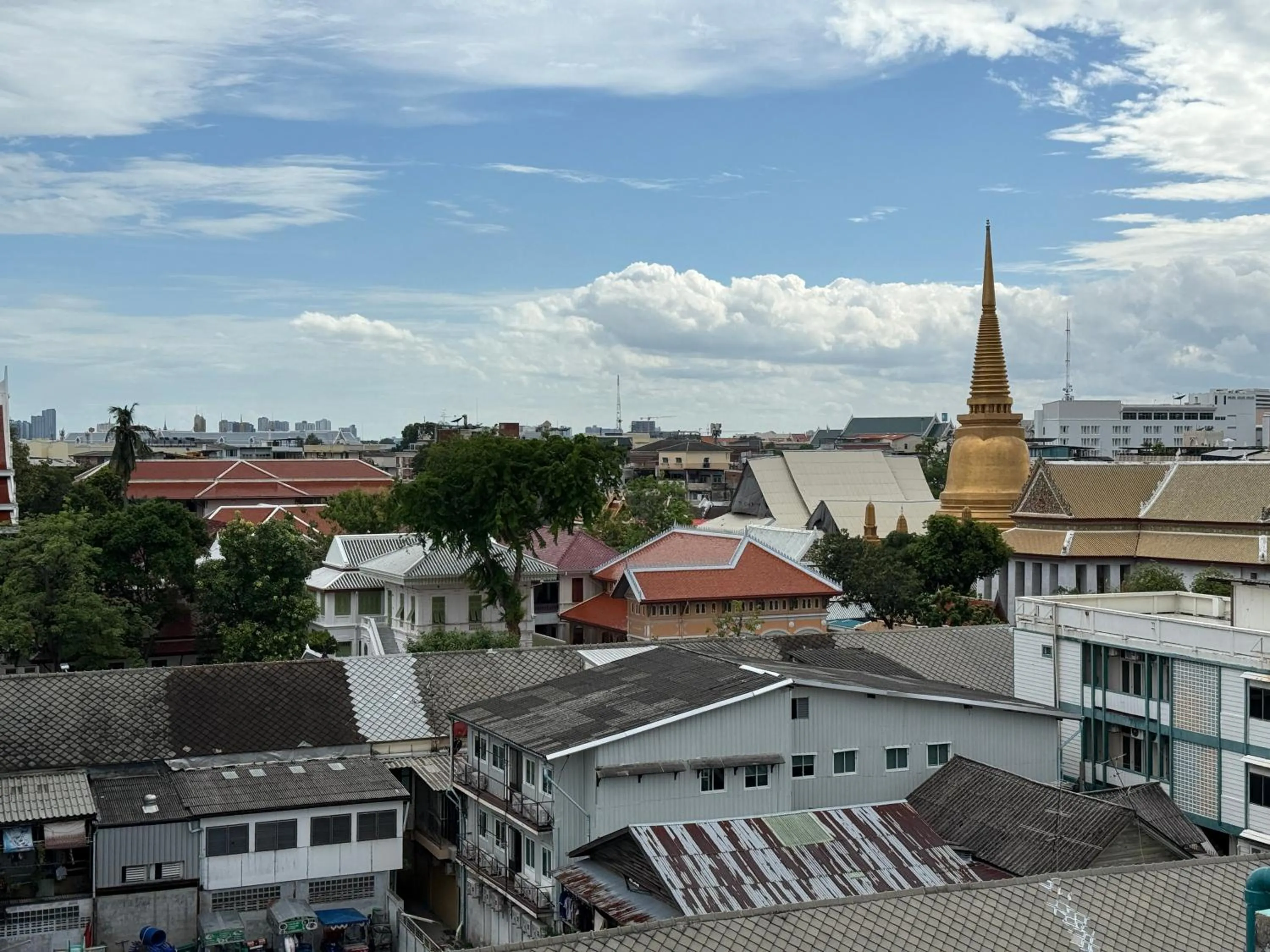 Day in Baan Nampetch Hostel