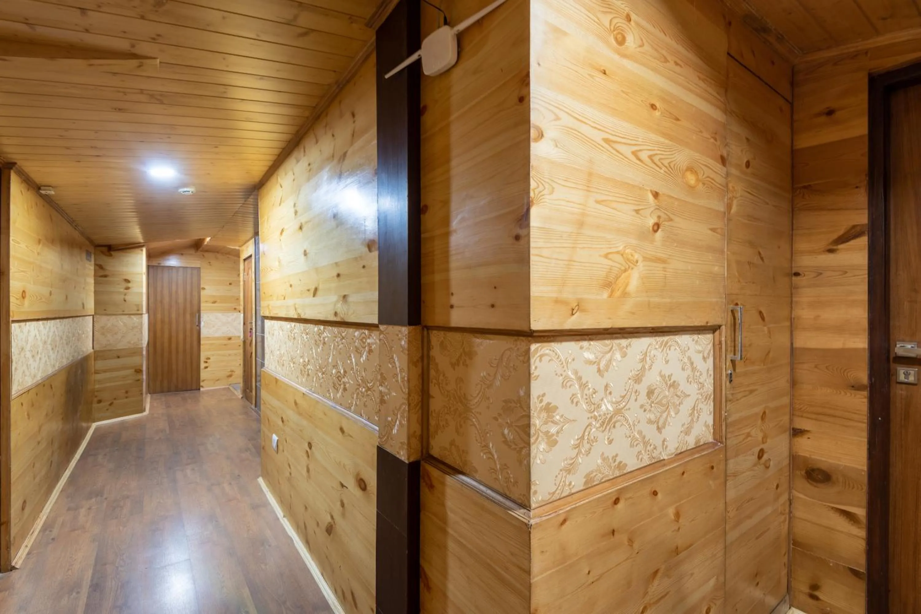 Lobby or reception in Rock Castle By DLS Hotels