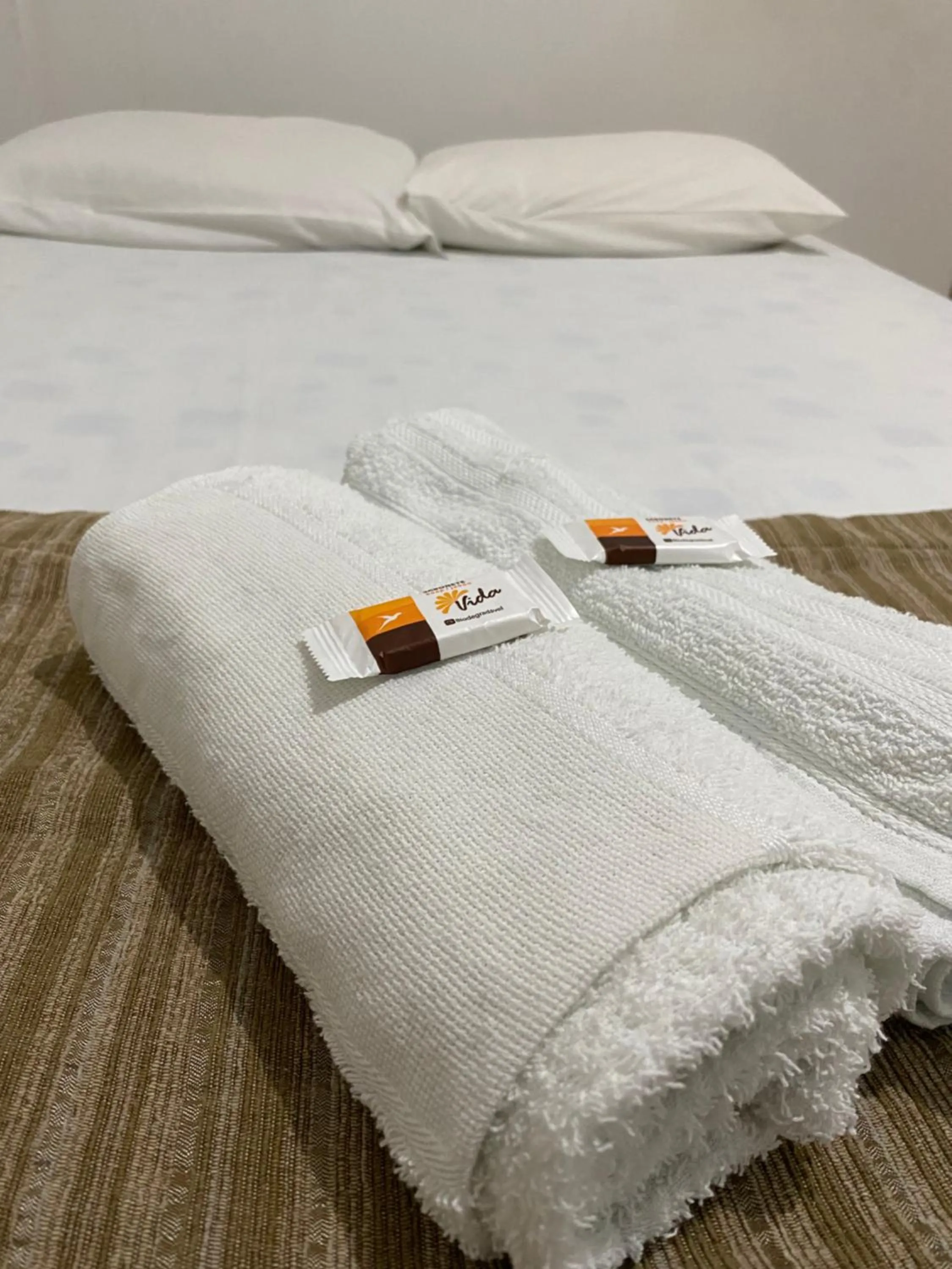 Bedroom, Bed in Center 1 Hotel