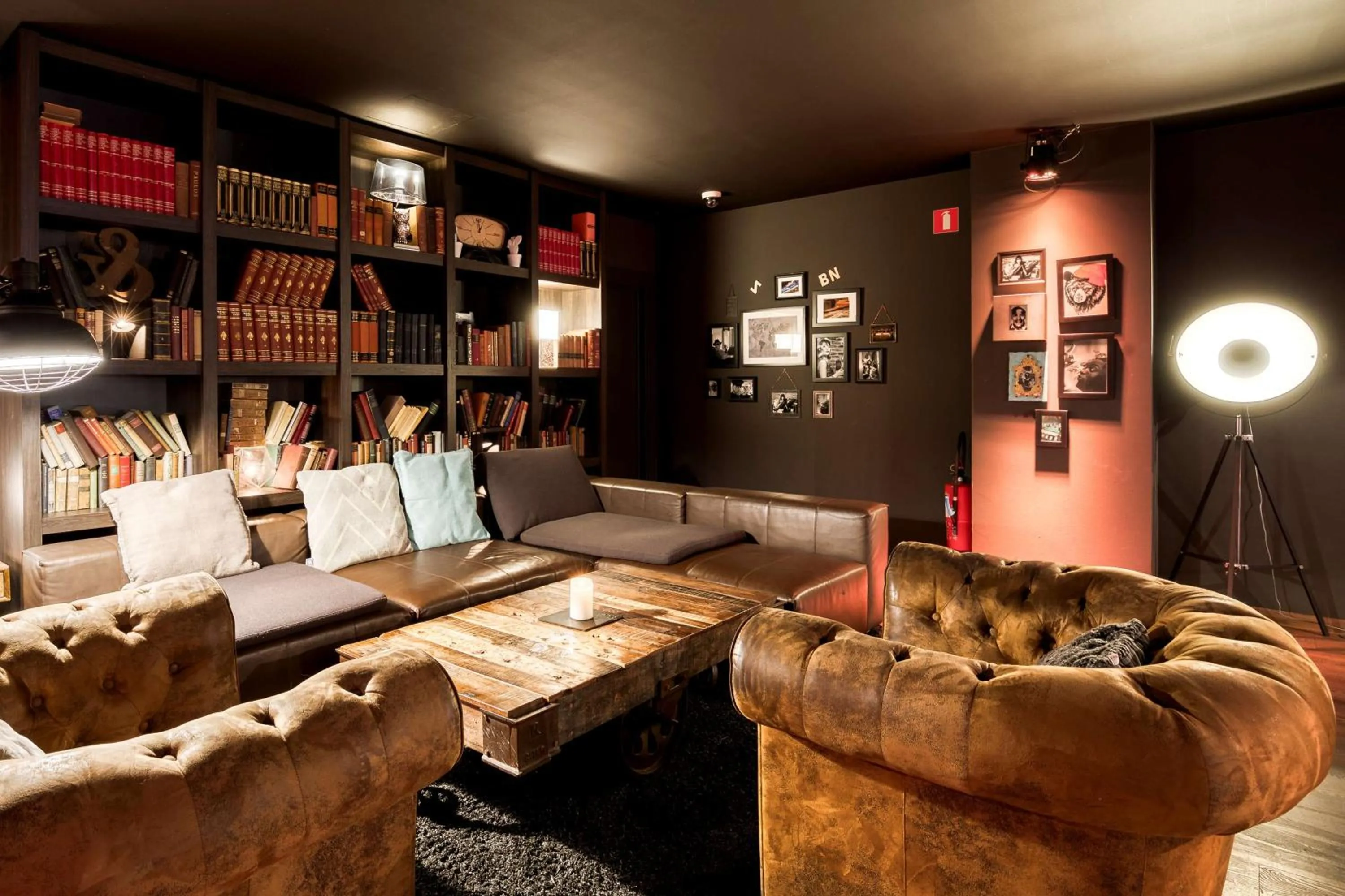 Lounge or bar in pentahotel Brussels City Centre