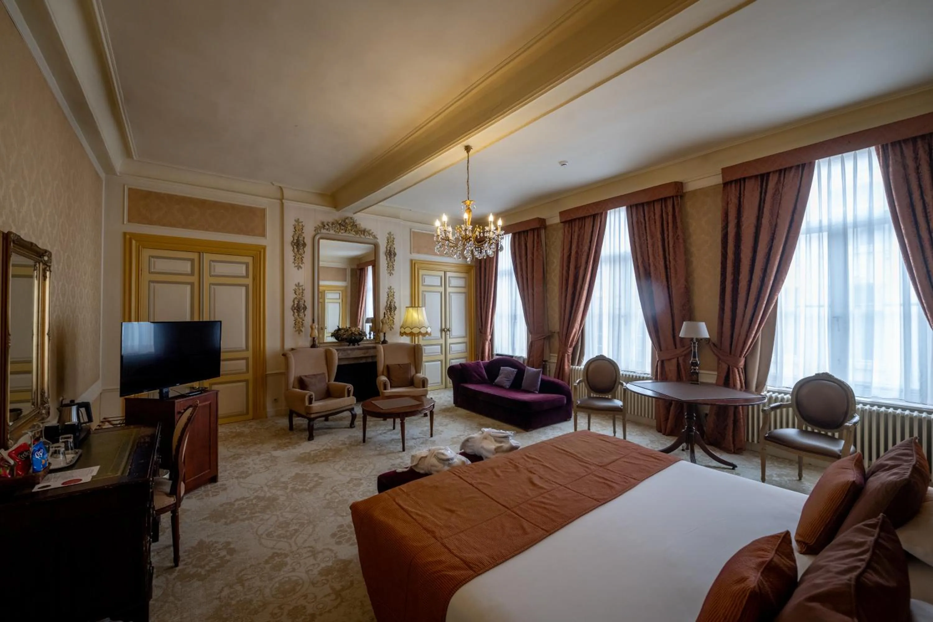 Bedroom, Bed in Hotel Jan Brito