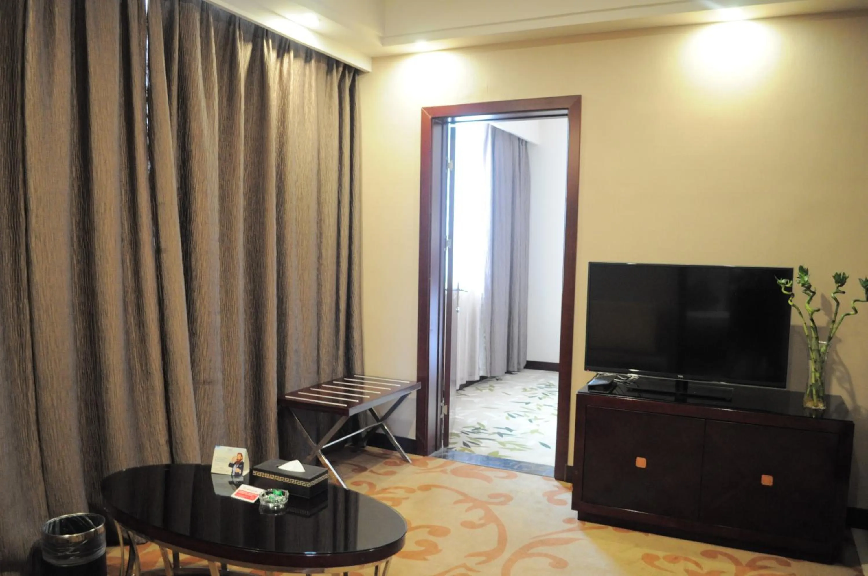 Other, TV/Entertainment Center in Ramada Linyi North