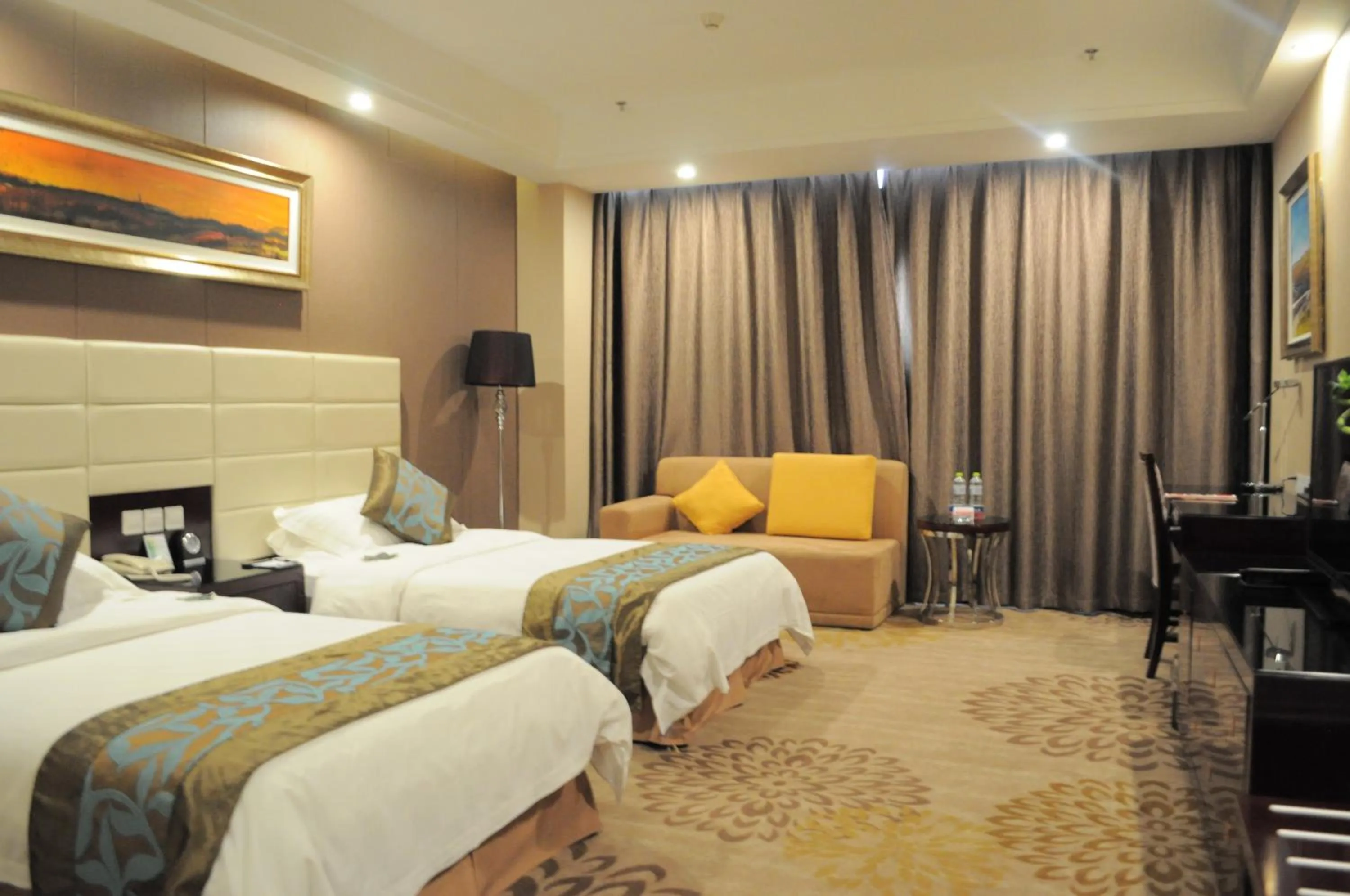 Bed in Ramada Linyi North