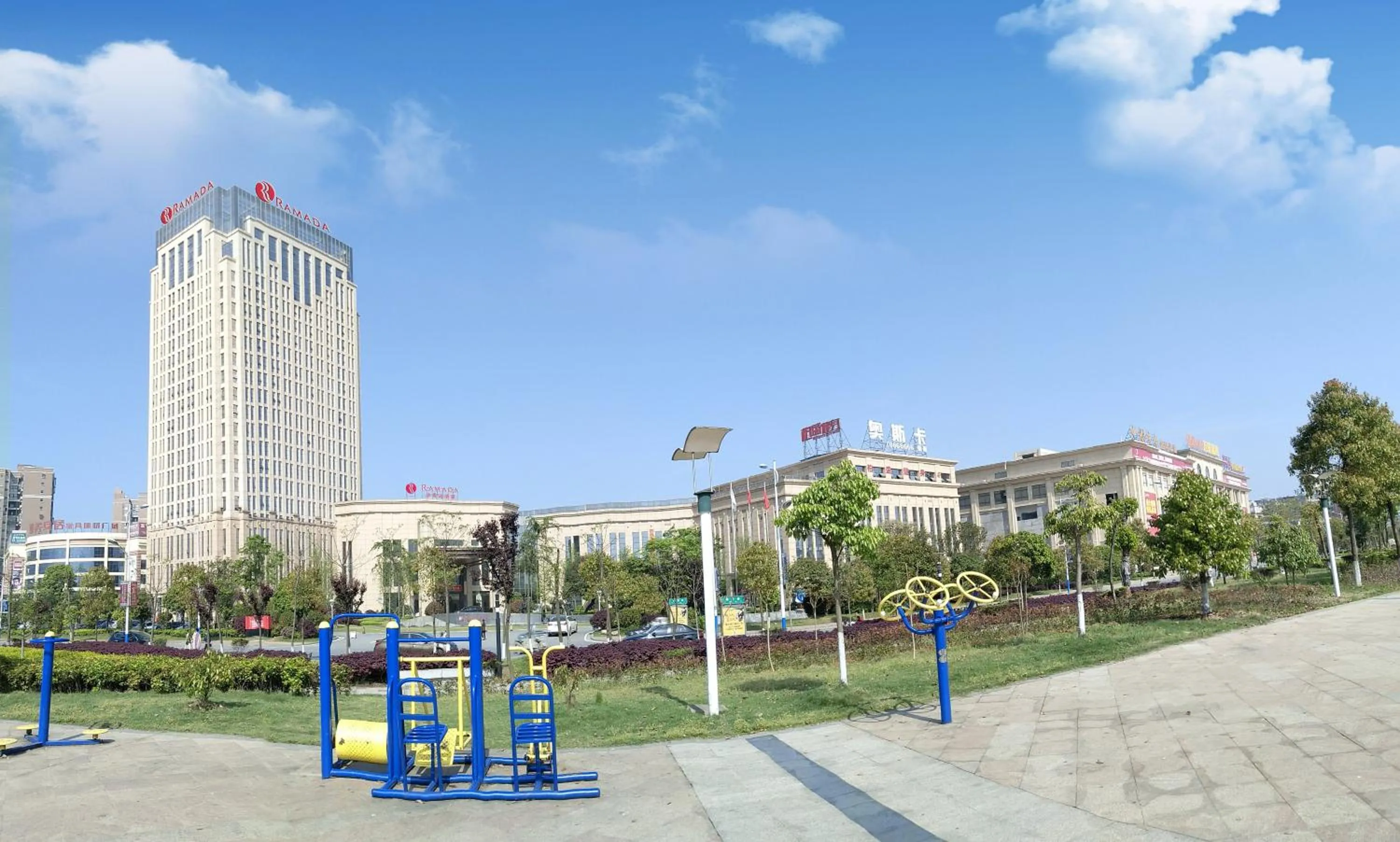 Off site in Ramada Yiyang Taojiang
