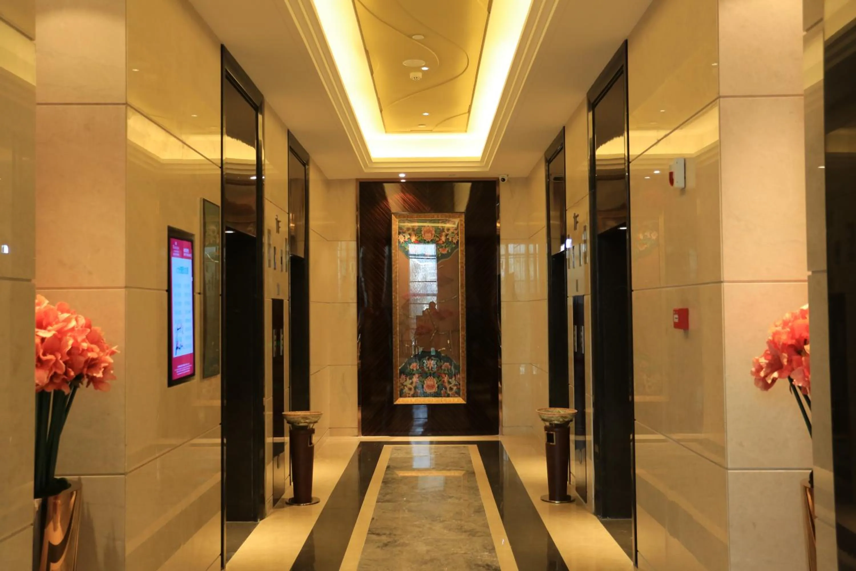 On site in Ramada Yiyang Taojiang