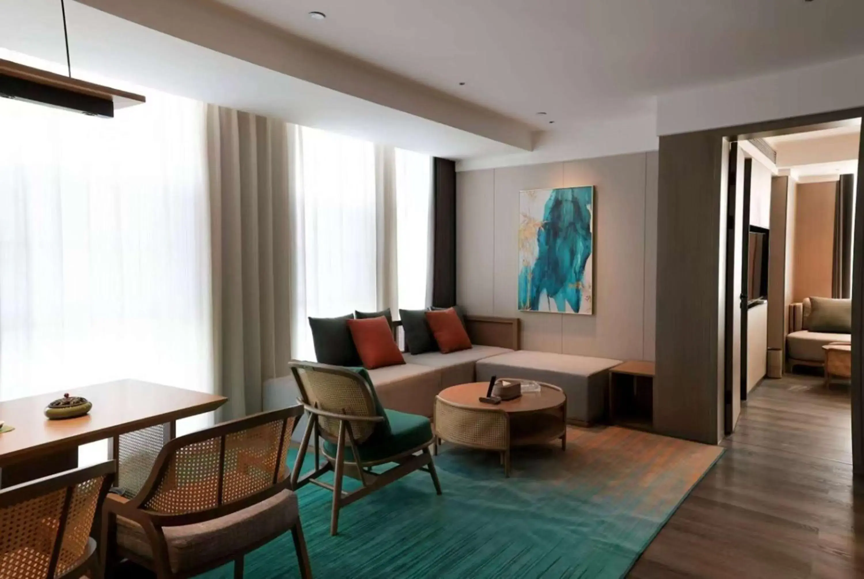 King Suite with One King Bed and River View in Ramada Yiyang Taojiang King Suite with One King Bed and River View in Ramada Yiyang Taojiang