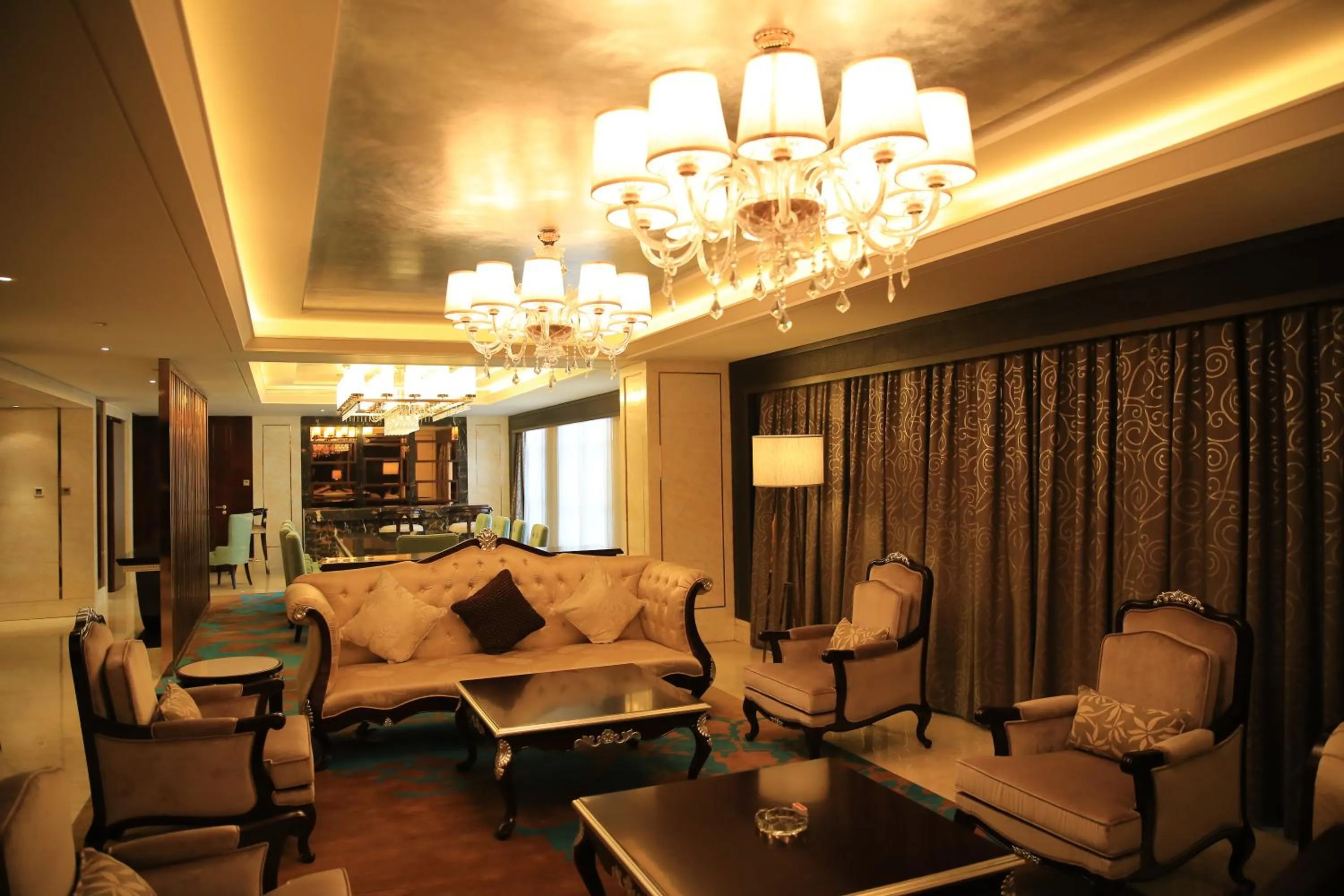 Ramada Yiyang Taojiang