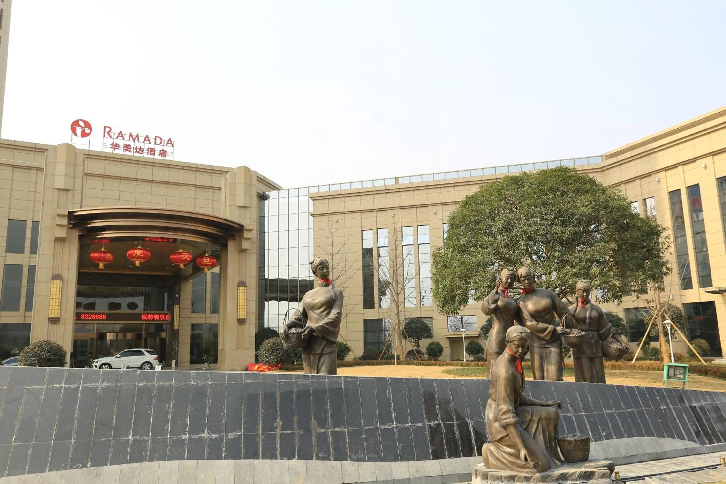 Off site in Ramada Yiyang Taojiang