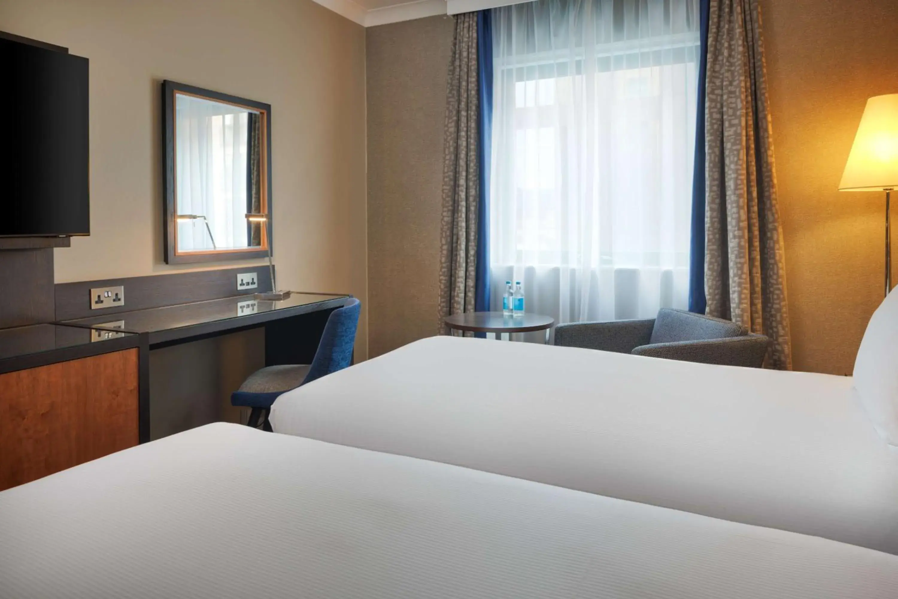 Twin Room in DoubleTree by Hilton Woking Twin Room in DoubleTree by Hilton Woking
