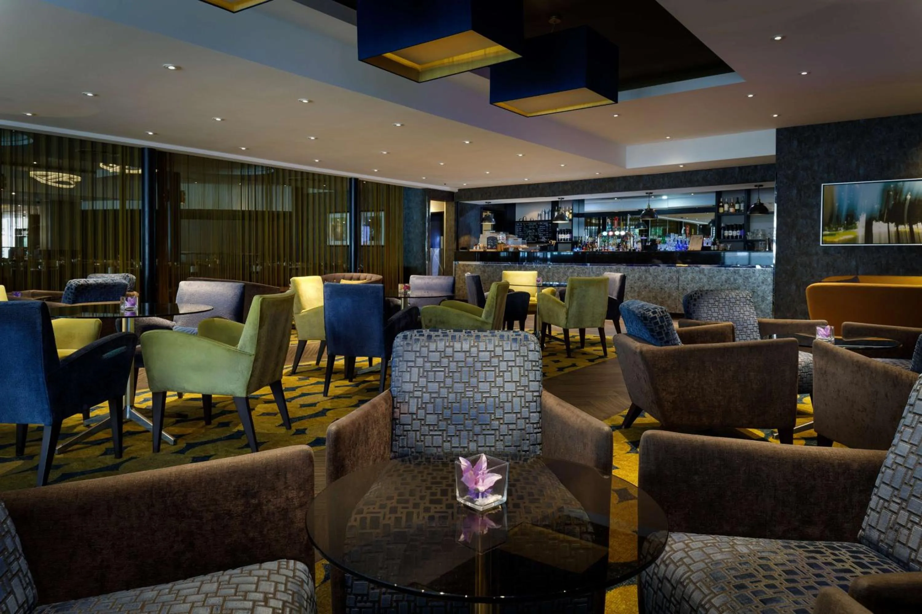 Lounge or bar in DoubleTree by Hilton Woking